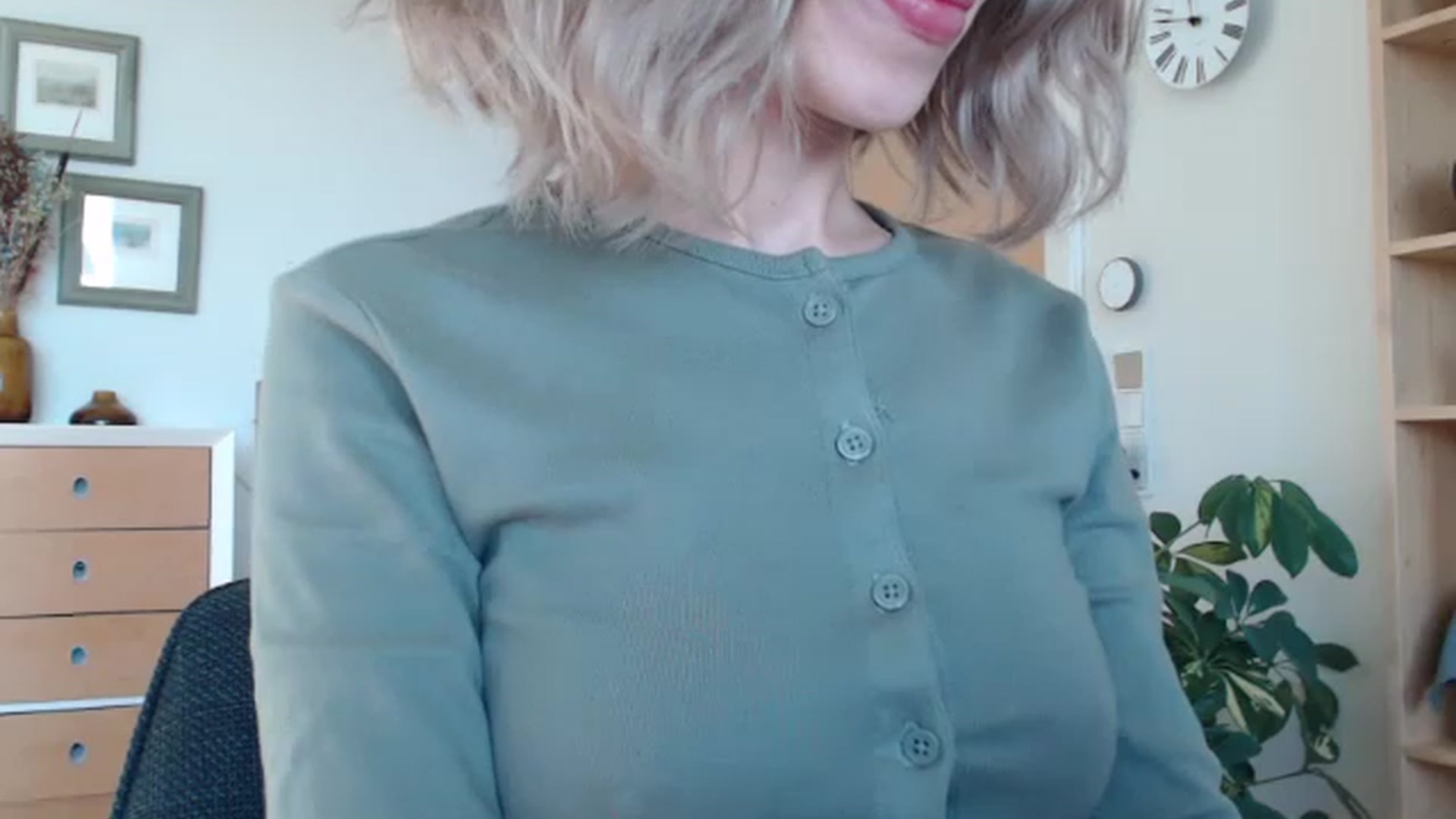 Gallery image thumbnail from Nora_Sweet's myfreecams stream on, 01/10/2023, 11:02 image 2 of 20