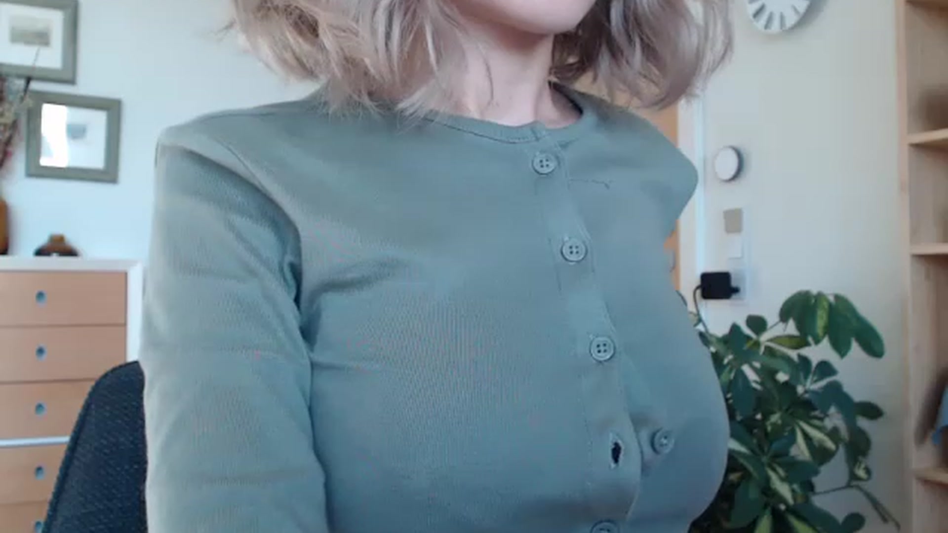 Gallery image thumbnail from Nora_Sweet's myfreecams stream on, 01/10/2023, 11:02 image 8 of 20