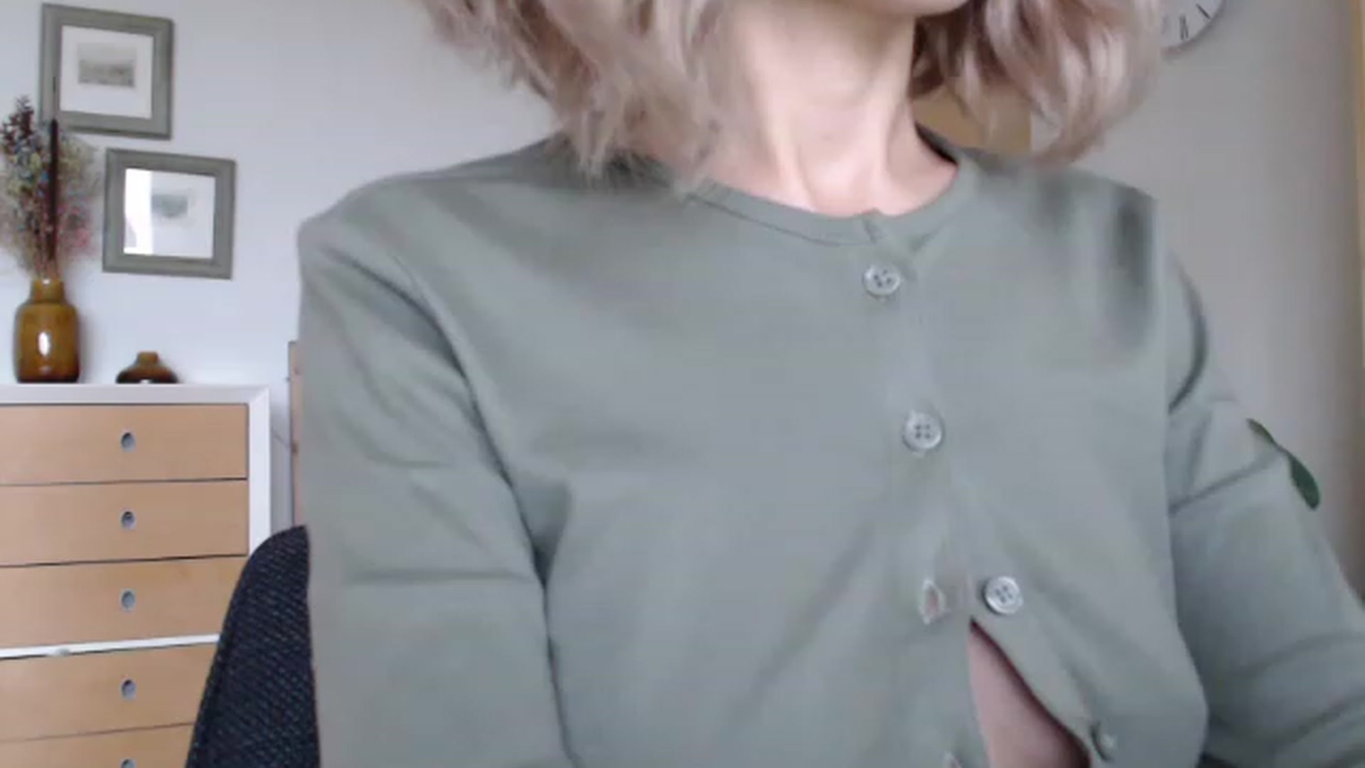Gallery image thumbnail from Nora_Sweet's myfreecams stream on, 01/17/2023, 10:25 image 10 of 20