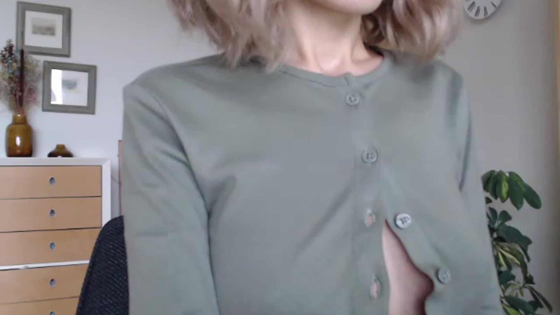 Gallery image thumbnail from Nora_Sweet's myfreecams stream on, 01/17/2023, 10:25 image 12 of 20