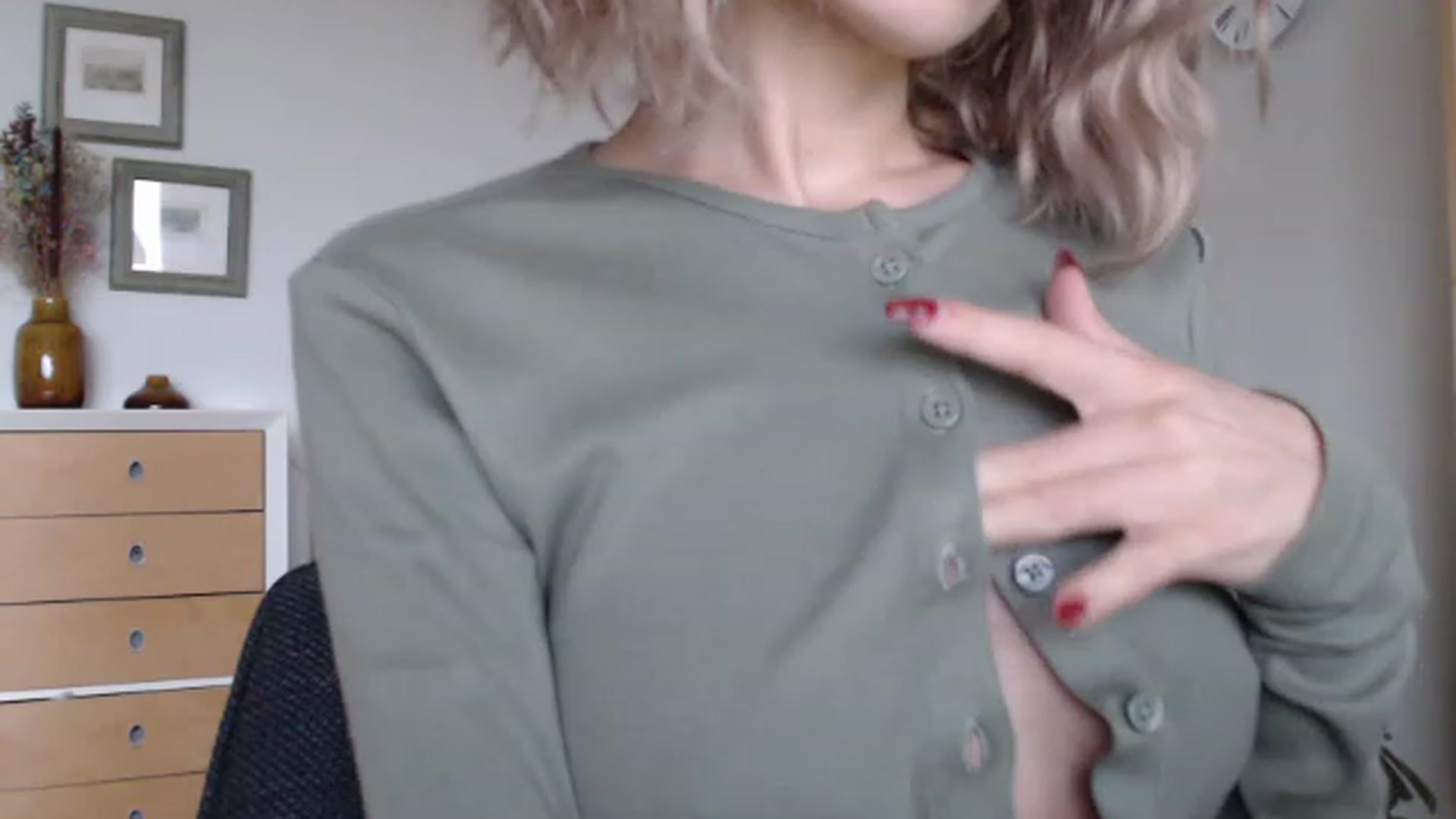 Gallery image thumbnail from Nora_Sweet's myfreecams stream on, 01/17/2023, 10:25 image 16 of 20