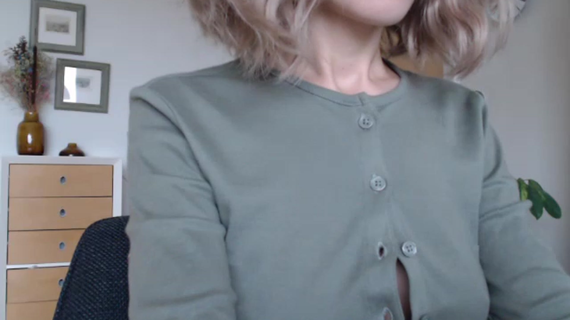Gallery image thumbnail from Nora_Sweet's myfreecams stream on, 01/17/2023, 11:46 image 6 of 20