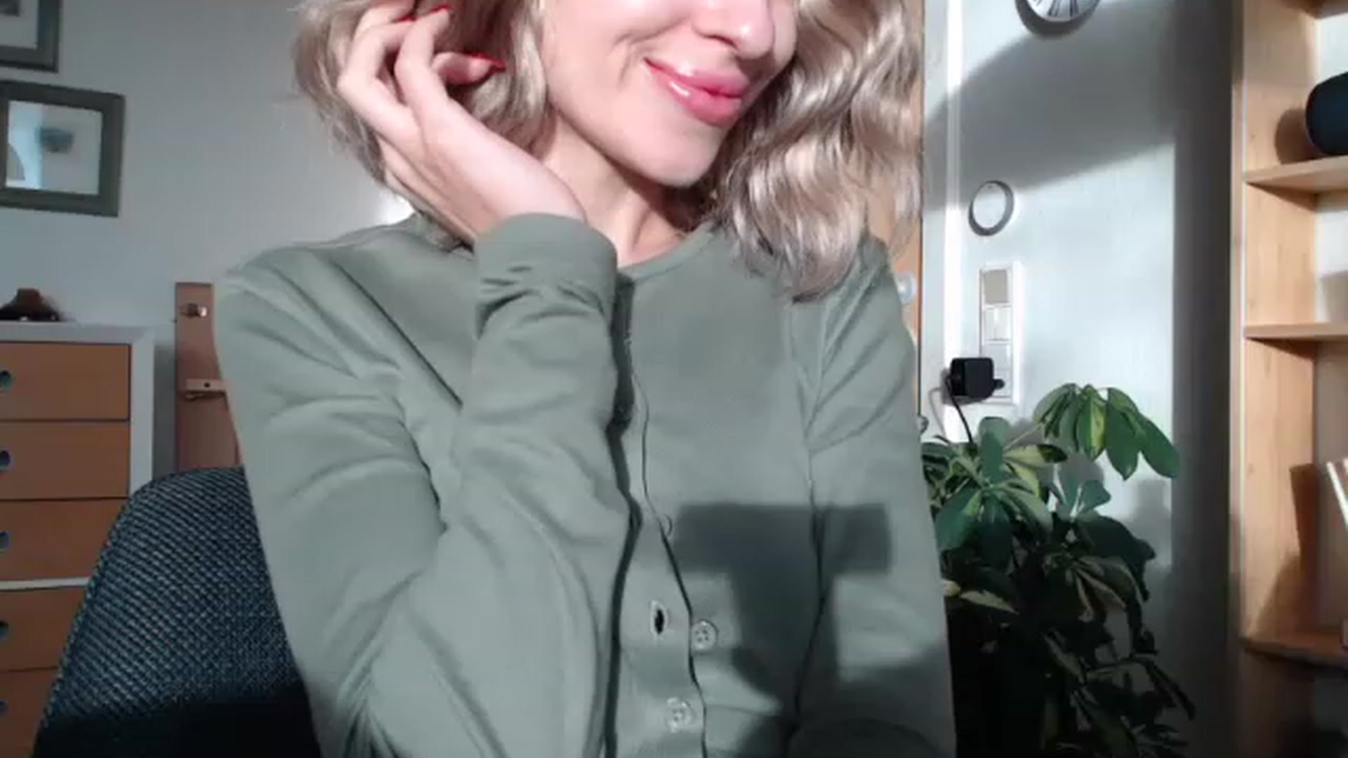 Gallery image thumbnail from Nora_Sweet's myfreecams stream on, 01/17/2023, 14:28 image 3 of 20