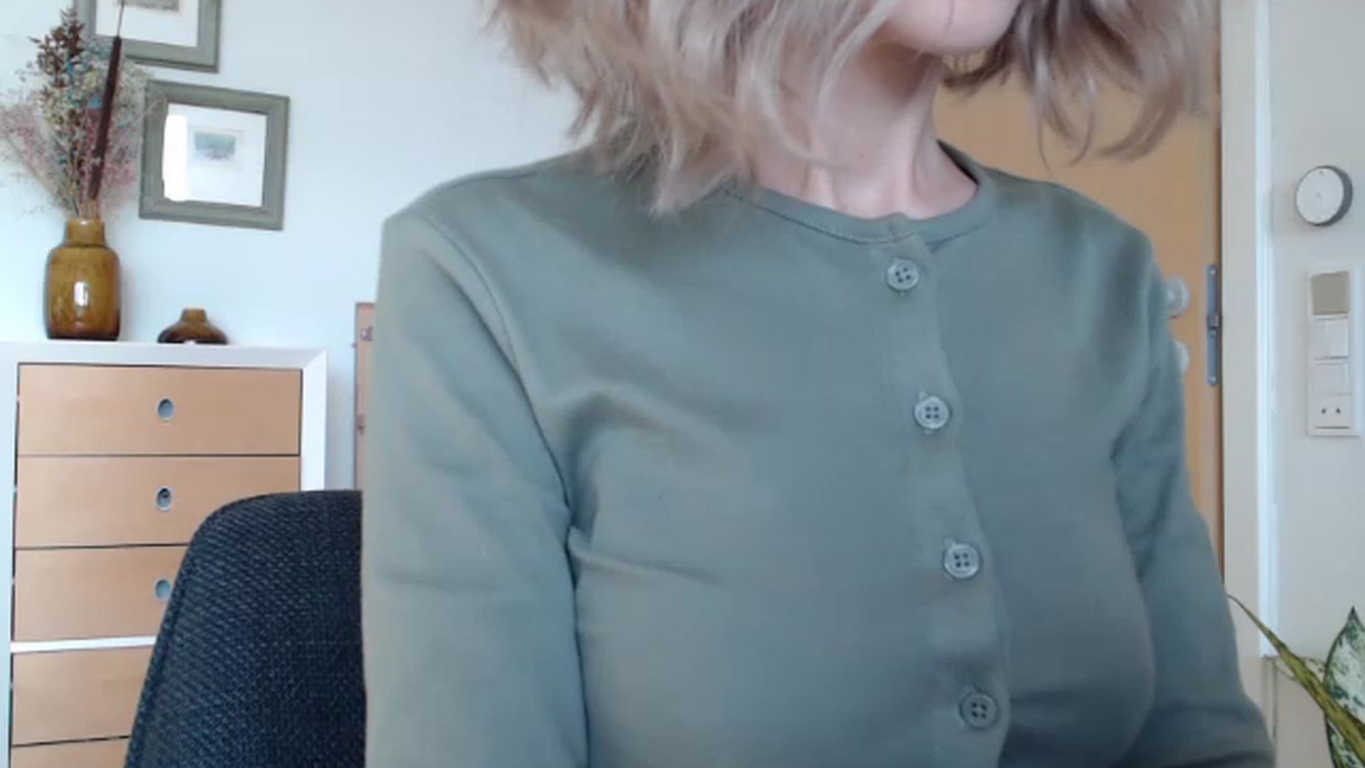 Gallery image thumbnail from Nora_Sweet's myfreecams stream on, 01/30/2023, 10:58 image 2 of 20