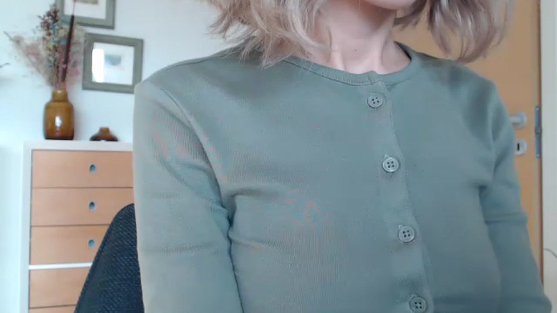 Gallery image thumbnail from Nora_Sweet's myfreecams stream on, 01/30/2023, 10:58 image 17 of 20