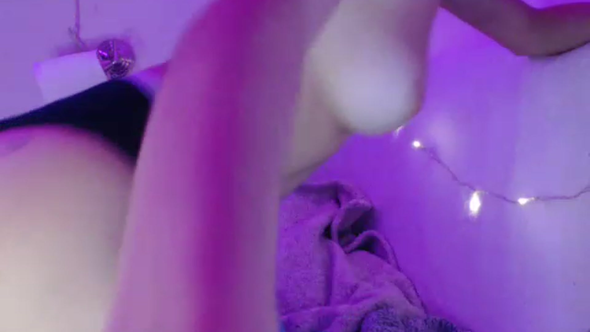 Gallery image thumbnail from Nora_Sweet's myfreecams stream on, 02/12/2023, 20:38 image 12 of 20