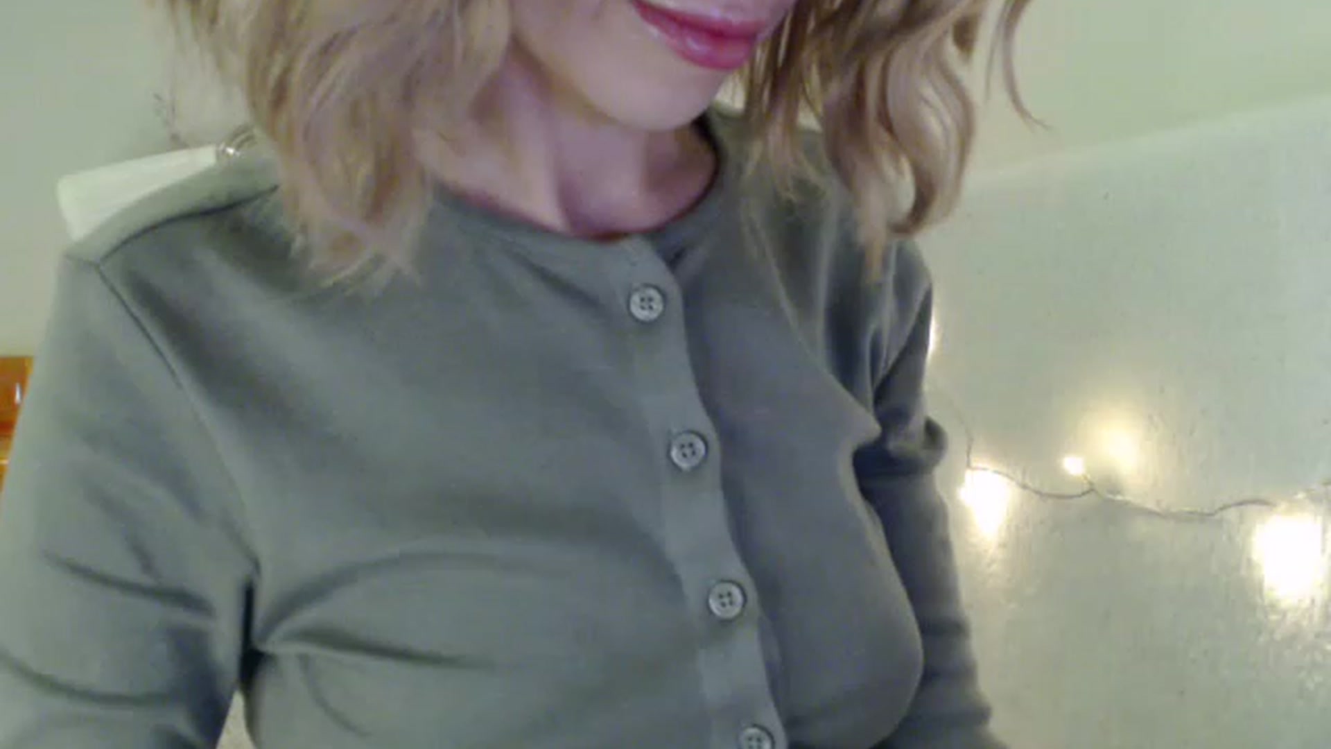 Gallery image thumbnail from Nora_Sweet's myfreecams stream on, 02/13/2023, 20:08 image 11 of 20