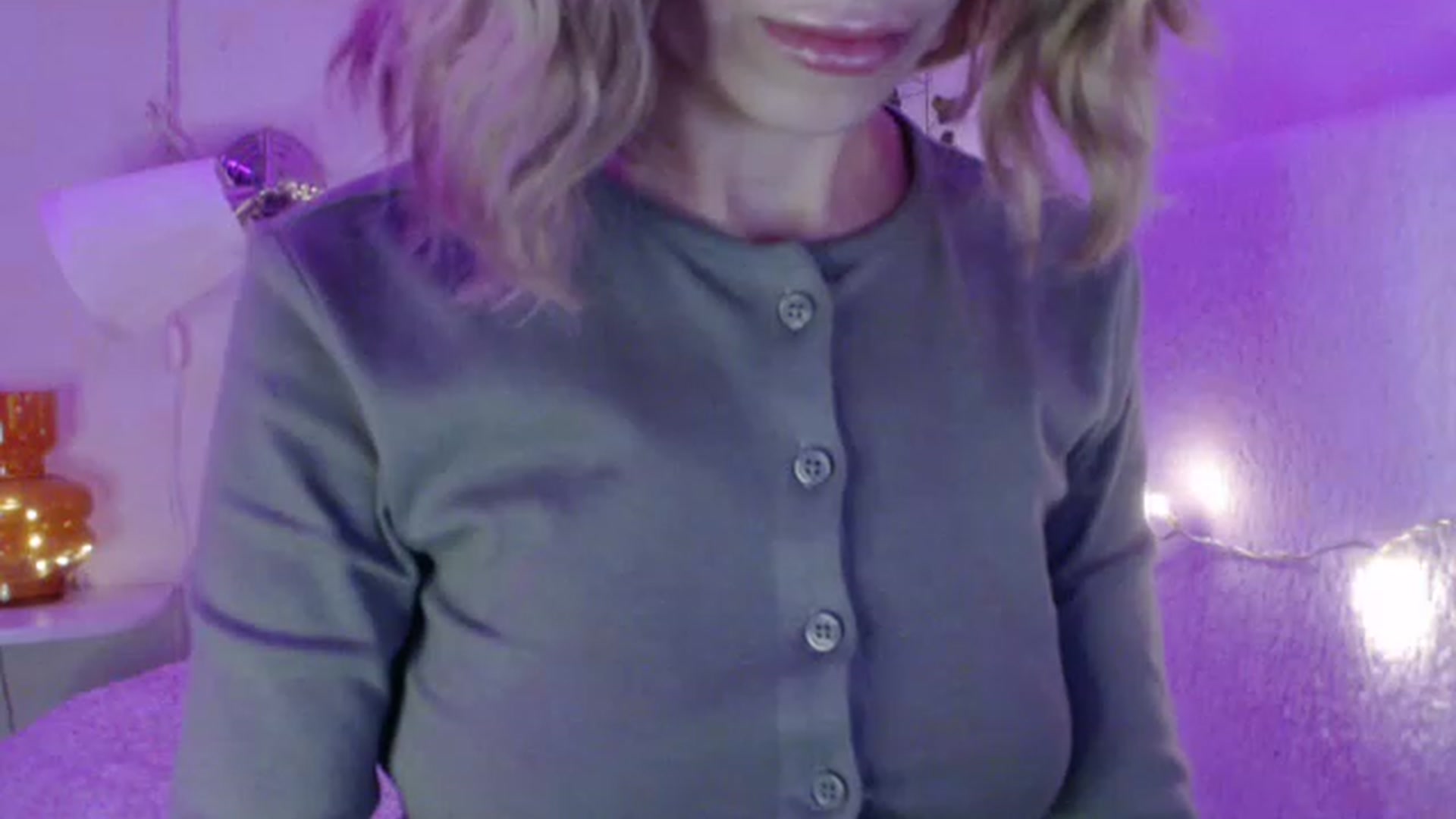 Gallery image thumbnail from Nora_Sweet's myfreecams stream on, 02/13/2023, 20:08 image 6 of 20