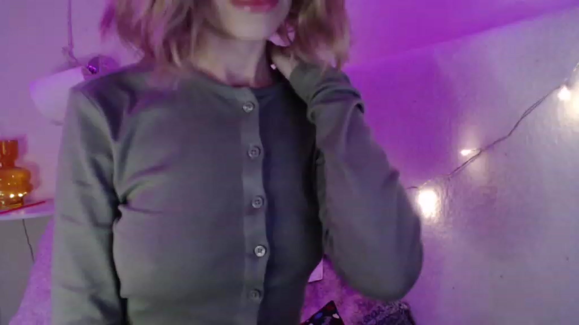 Gallery image thumbnail from Nora_Sweet's myfreecams stream on, 02/20/2023, 24:10 image 1 of 20