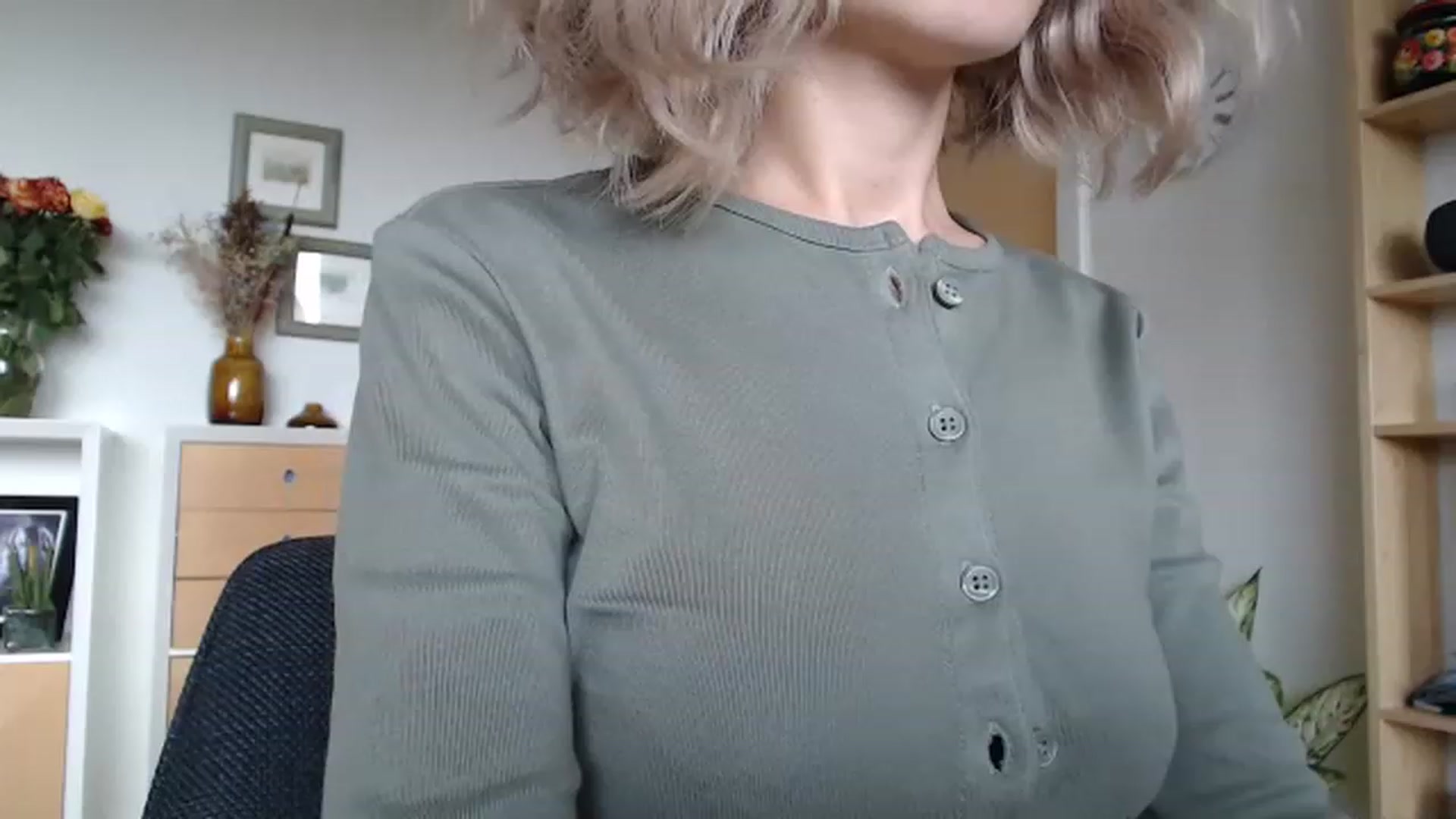 Gallery image thumbnail from Nora_Sweet's myfreecams stream on, 02/22/2023, 12:01 image 17 of 20