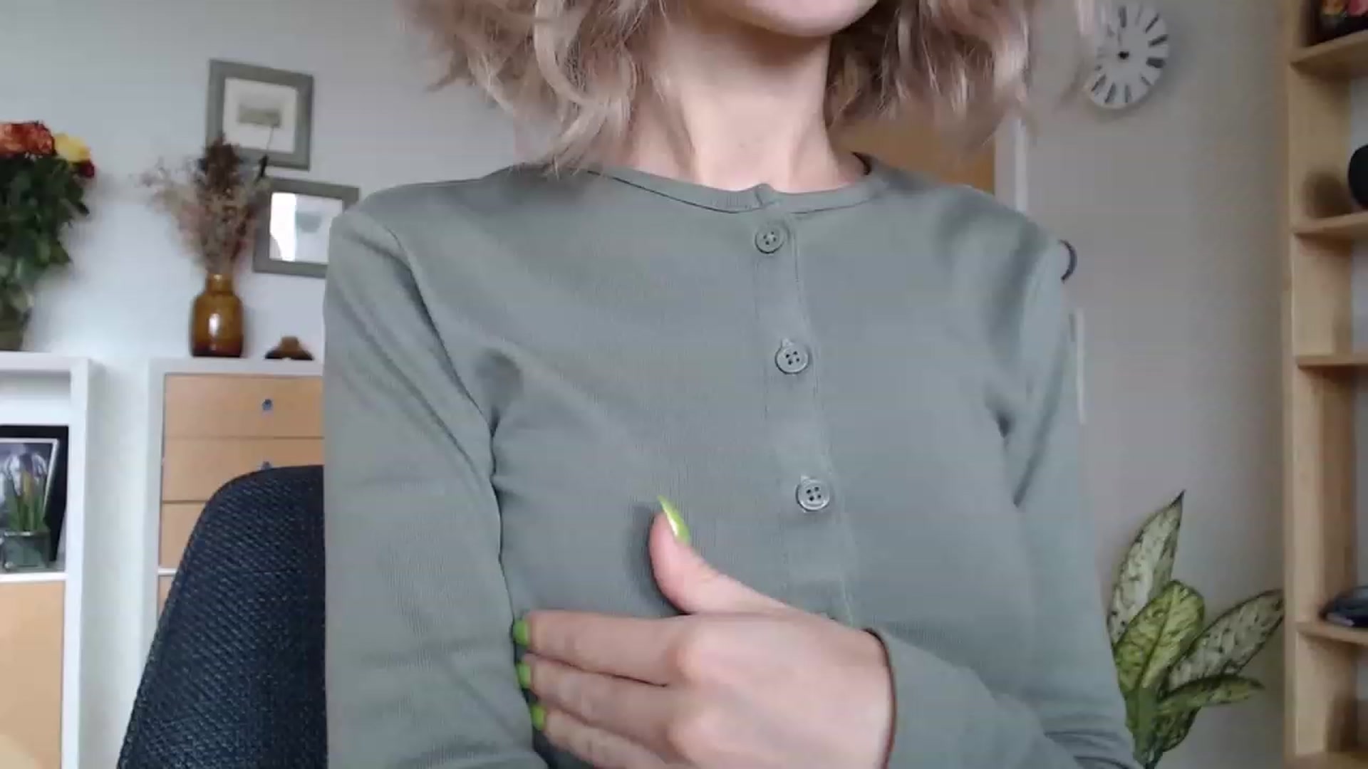 Gallery image thumbnail from Nora_Sweet's myfreecams stream on, 02/22/2023, 12:01 image 7 of 20