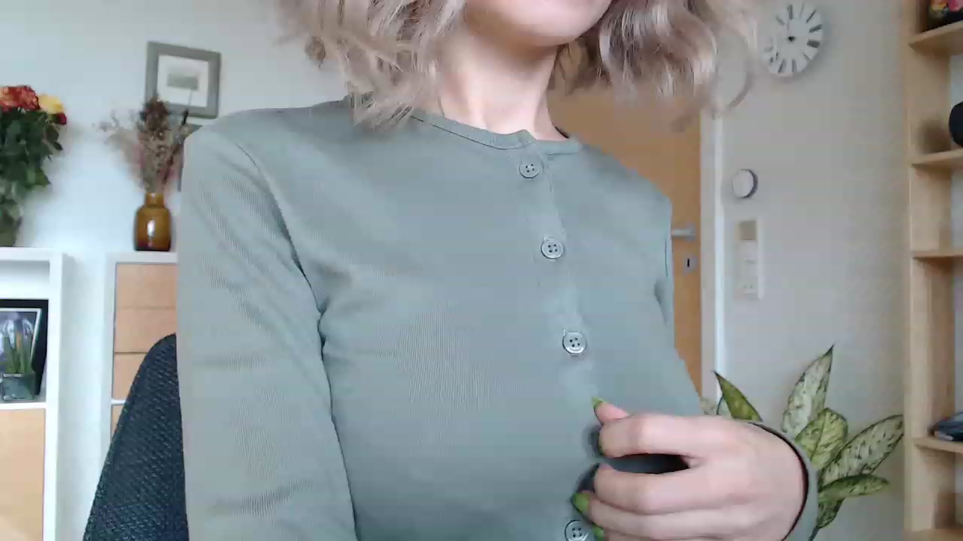 Gallery image thumbnail from Nora_Sweet's myfreecams stream on, 02/22/2023, 12:01 image 9 of 20