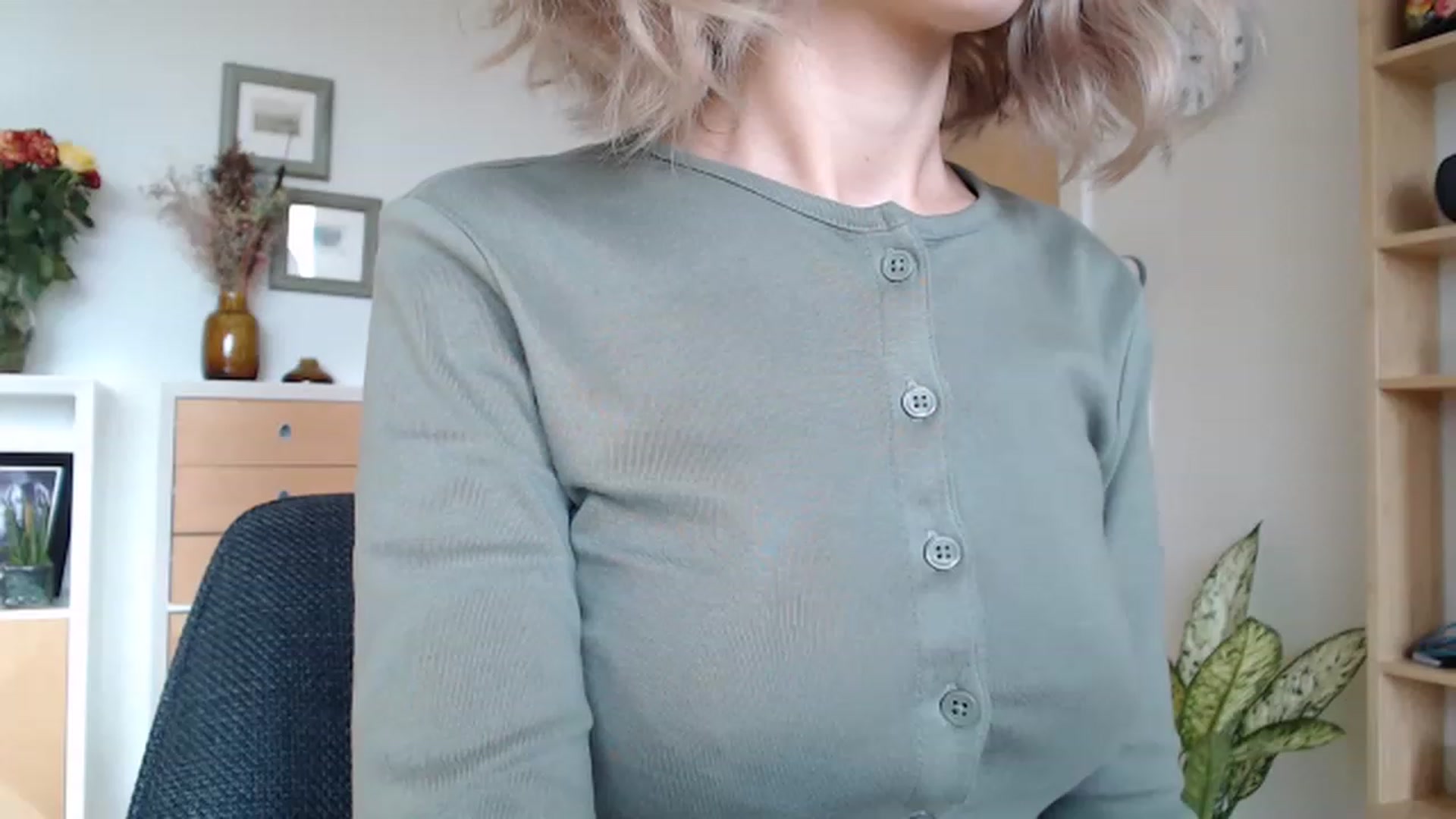 Gallery image thumbnail from Nora_Sweet's myfreecams stream on, 02/22/2023, 12:01 image 11 of 20