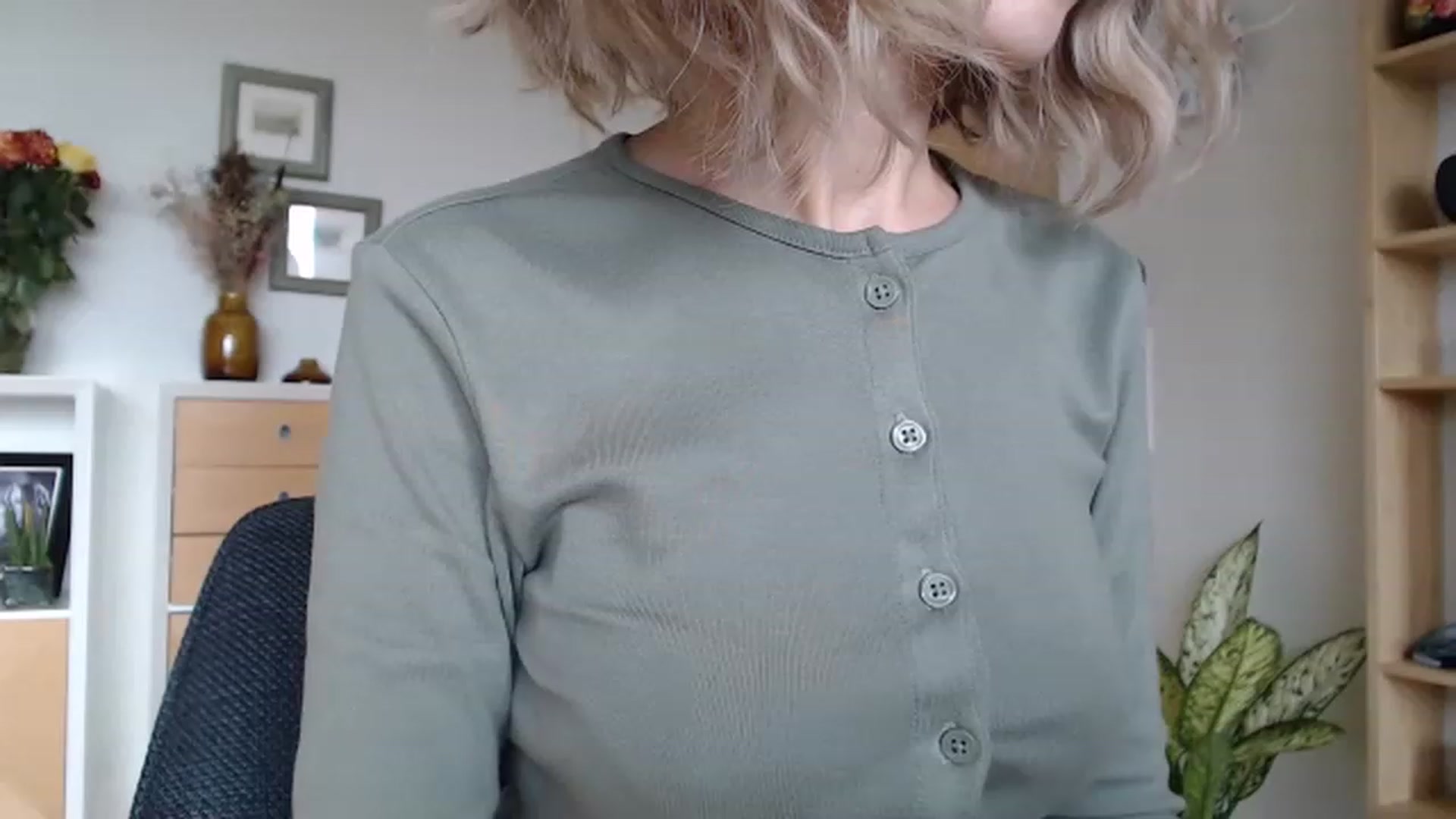 Gallery image thumbnail from Nora_Sweet's myfreecams stream on, 02/22/2023, 12:01 image 8 of 20