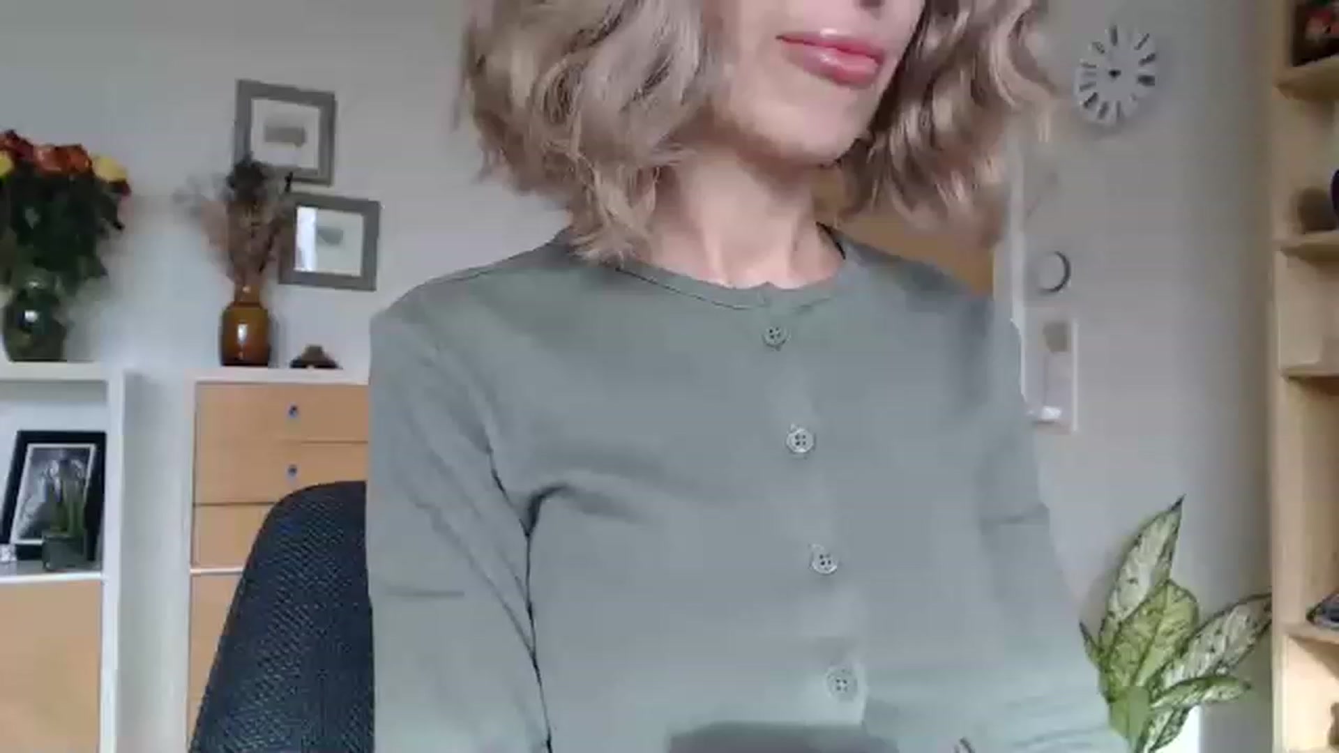 Gallery image thumbnail from Nora_Sweet's myfreecams stream on, 02/22/2023, 14:25 image 8 of 20