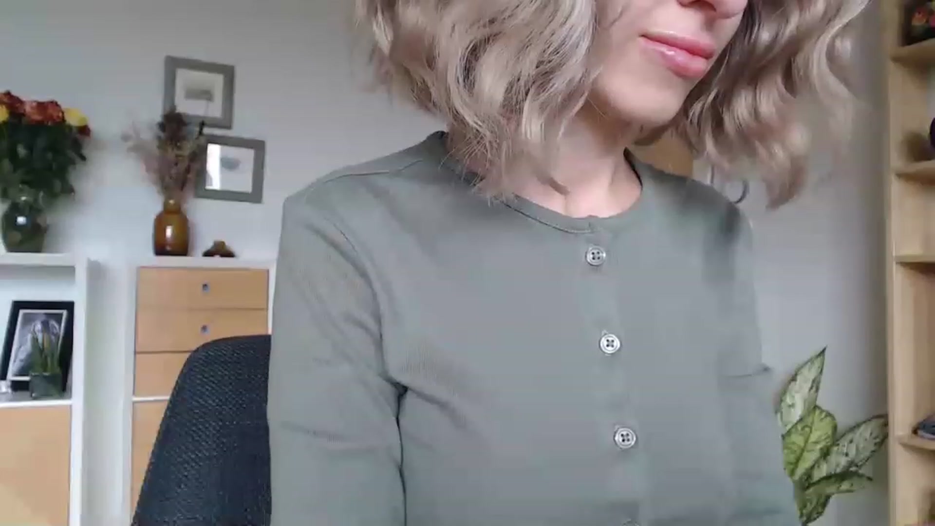 Gallery image thumbnail from Nora_Sweet's myfreecams stream on, 02/22/2023, 14:25 image 7 of 20