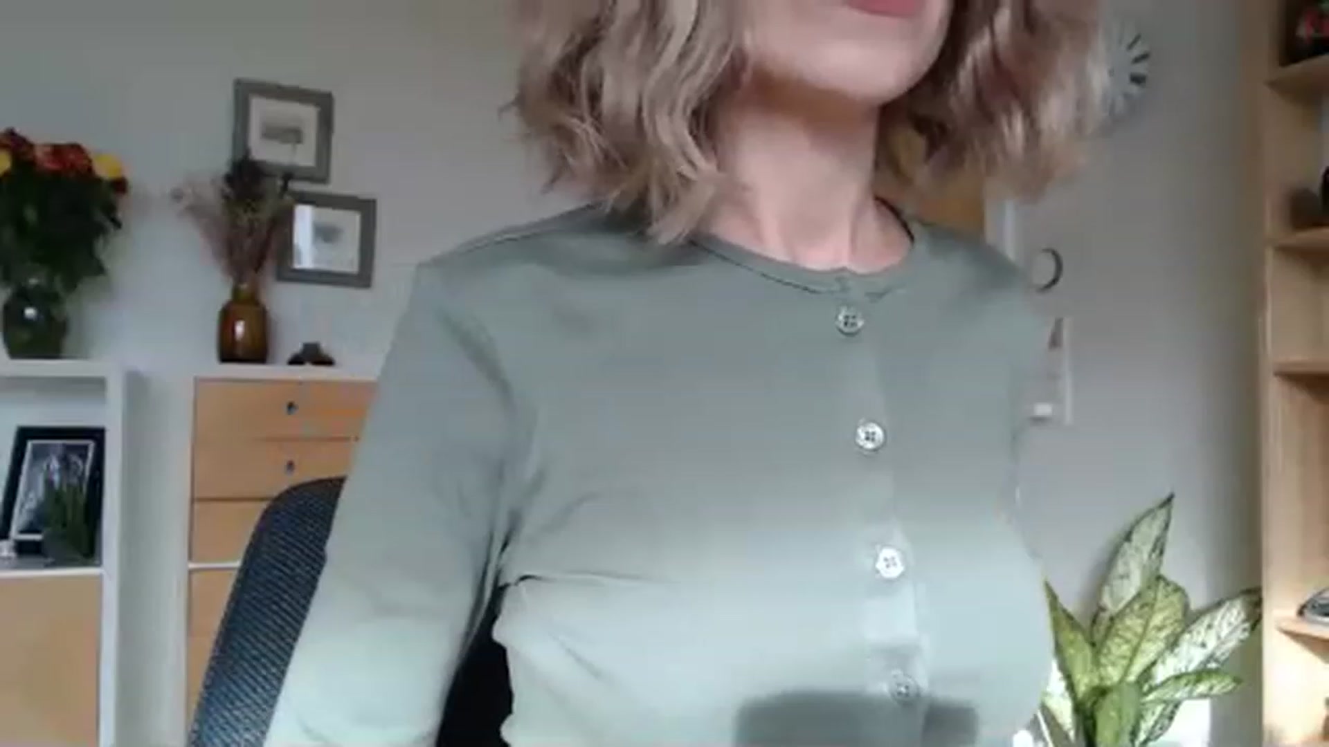 Gallery image thumbnail from Nora_Sweet's myfreecams stream on, 02/22/2023, 14:25 image 14 of 20