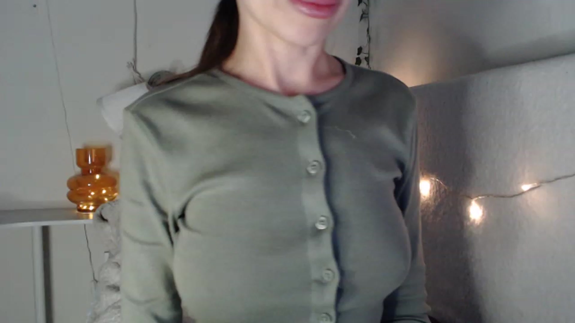 Gallery image thumbnail from Nora_Sweet's myfreecams stream on, 03/01/2023, 12:45 image 10 of 20