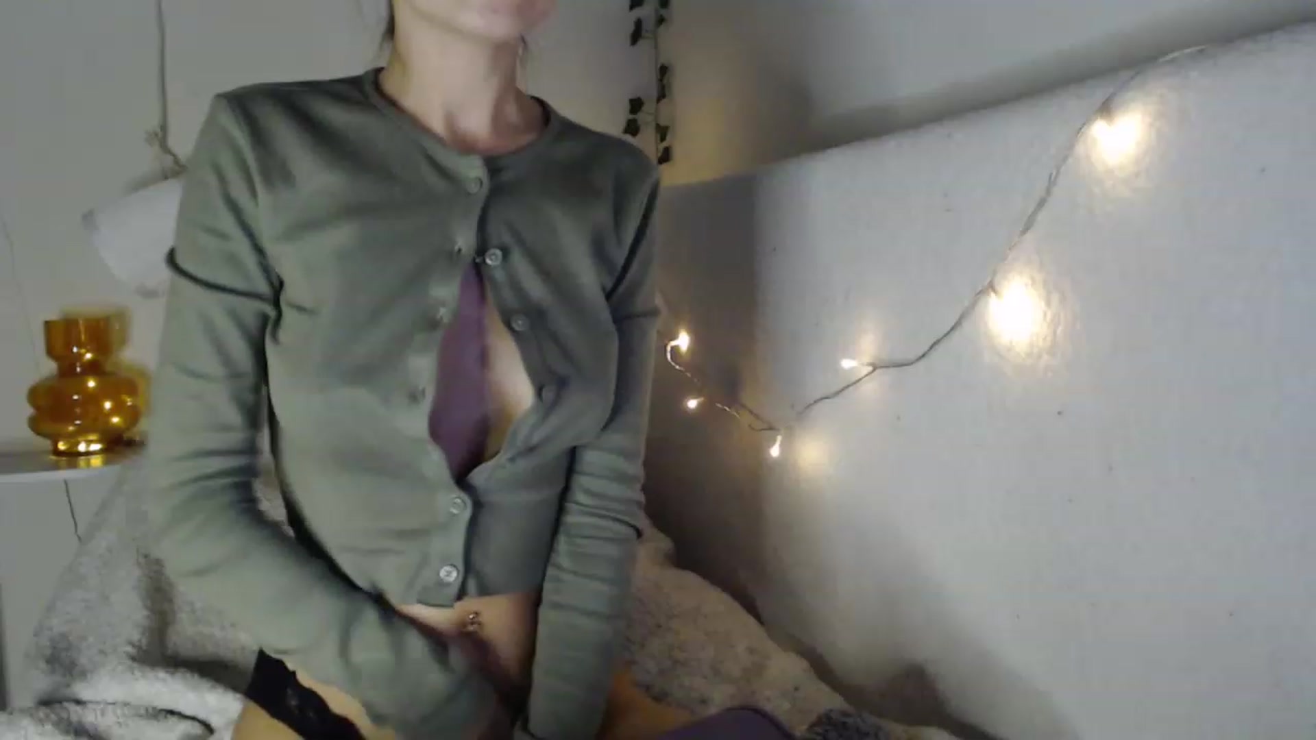 Gallery image thumbnail from Nora_Sweet's myfreecams stream on, 03/08/2023, 12:08 image 19 of 20