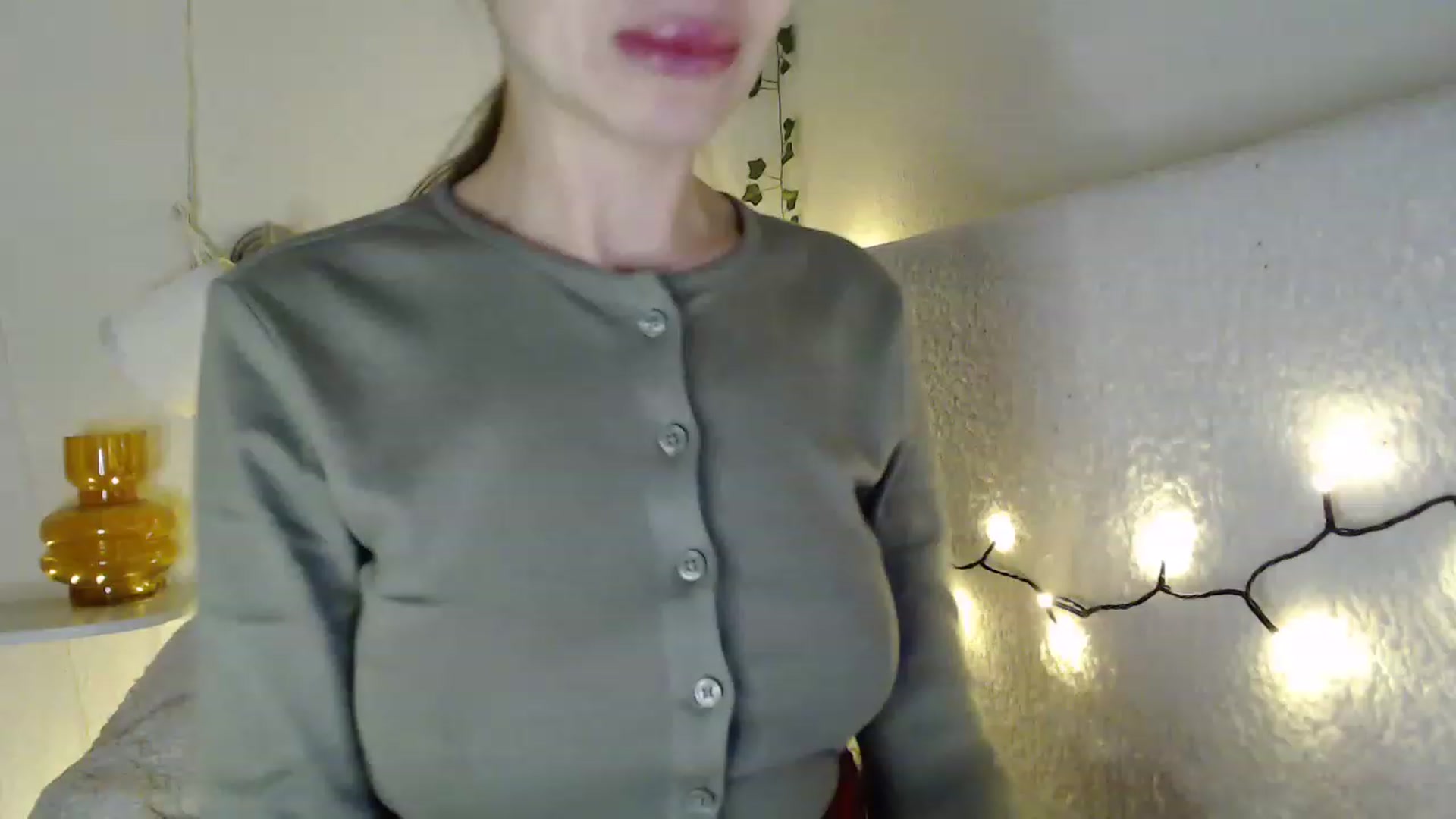 Gallery image thumbnail from Nora_Sweet's myfreecams stream on, 03/14/2023, 12:15 image 18 of 20