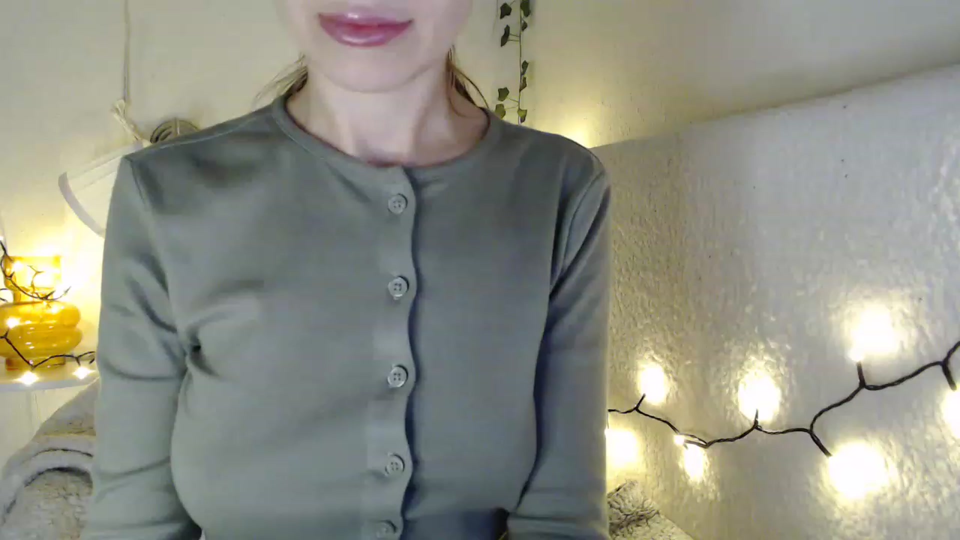 Gallery image thumbnail from Nora_Sweet's myfreecams stream on, 03/15/2023, 14:36 image 6 of 20