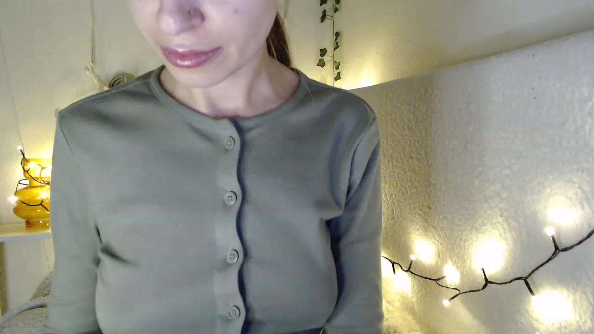 Gallery image thumbnail from Nora_Sweet's myfreecams stream on, 03/16/2023, 21:54 image 19 of 20