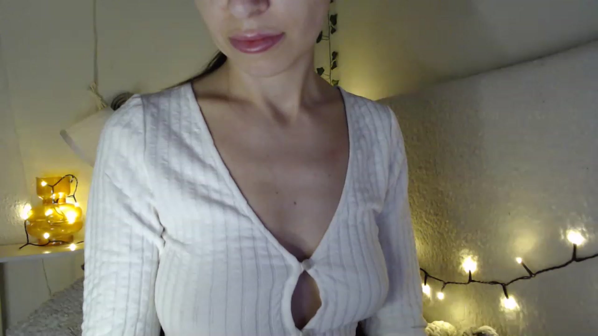 Gallery image thumbnail from Nora_Sweet's myfreecams stream on, 03/28/2023, 11:38 image 13 of 20