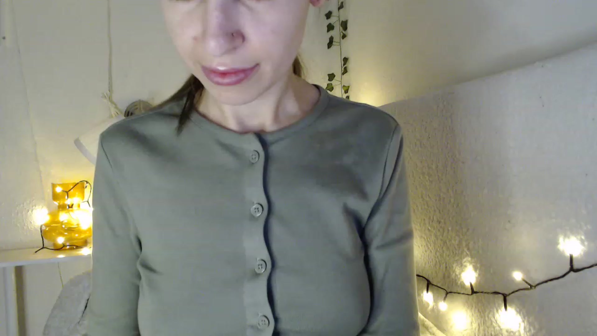 Gallery image thumbnail from Nora_Sweet's myfreecams stream on, 03/29/2023, 11:35 image 15 of 20
