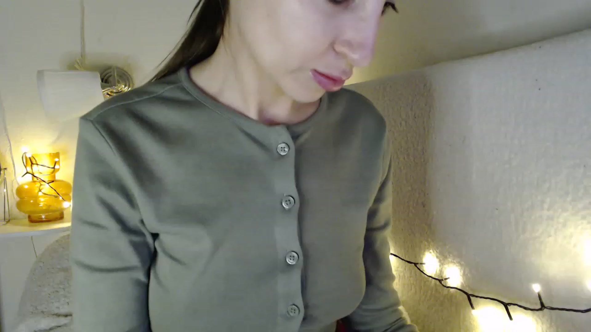 Gallery image thumbnail from Nora_Sweet's myfreecams stream on, 04/05/2023, 10:46 image 14 of 20