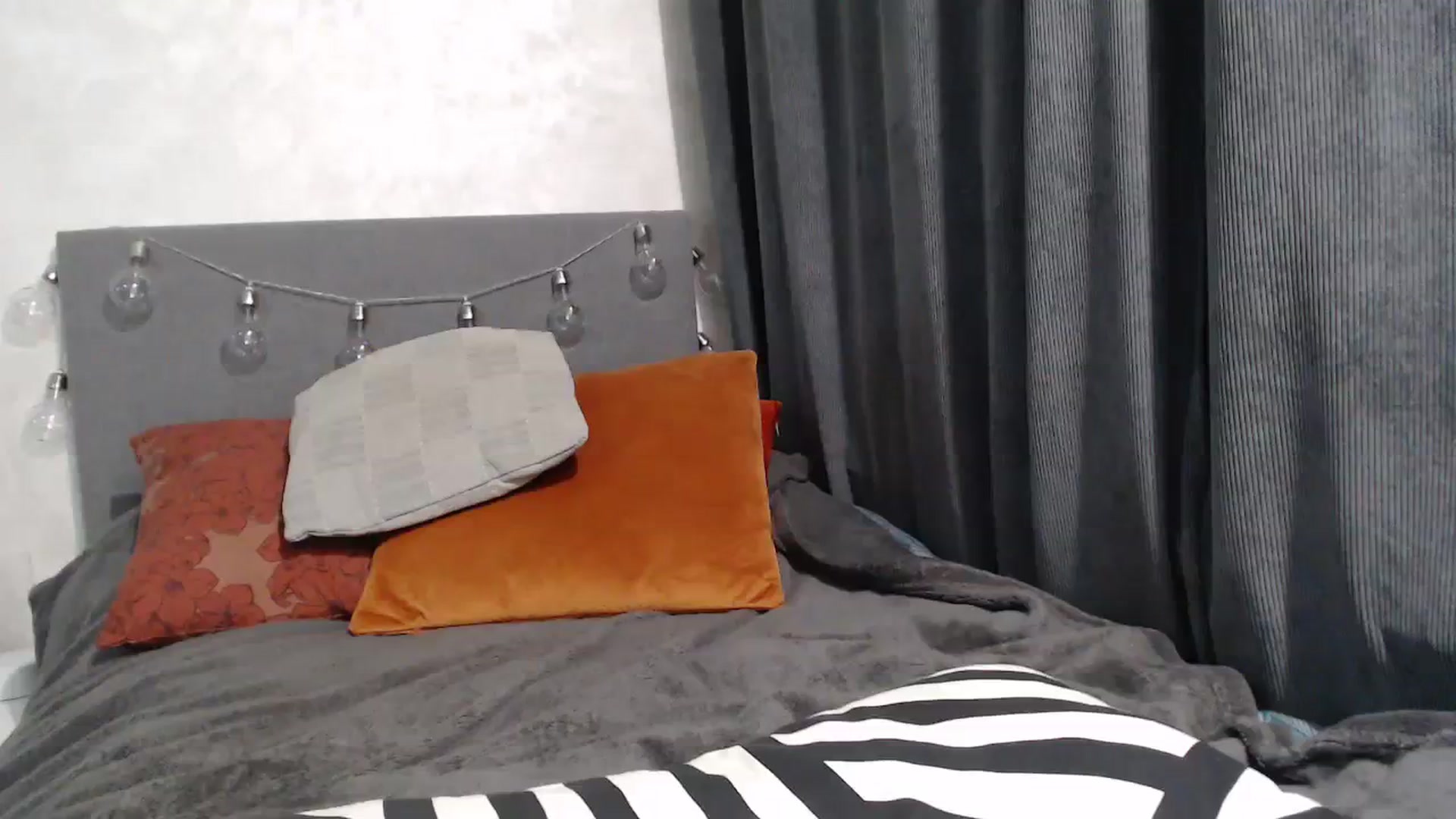 Gallery image thumbnail from Nora_Sweet's myfreecams stream on, 09/04/2023, 19:59 image 9 of 20