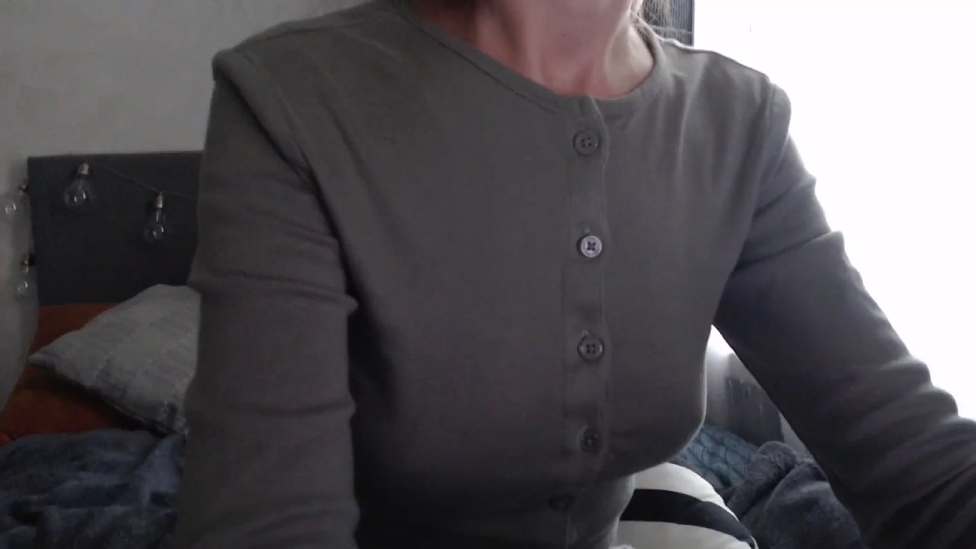 Gallery image thumbnail from Nora_Sweet's myfreecams stream on, 09/13/2023, 08:51 image 12 of 20