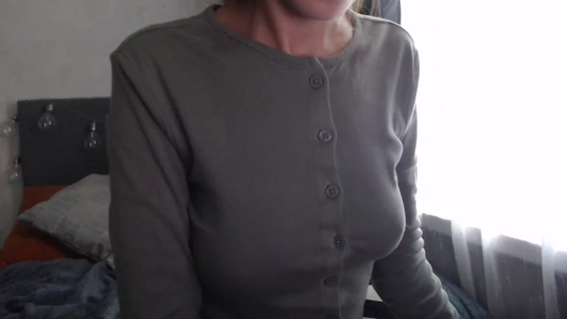 Gallery image thumbnail from Nora_Sweet's myfreecams stream on, 09/13/2023, 08:51 image 19 of 20