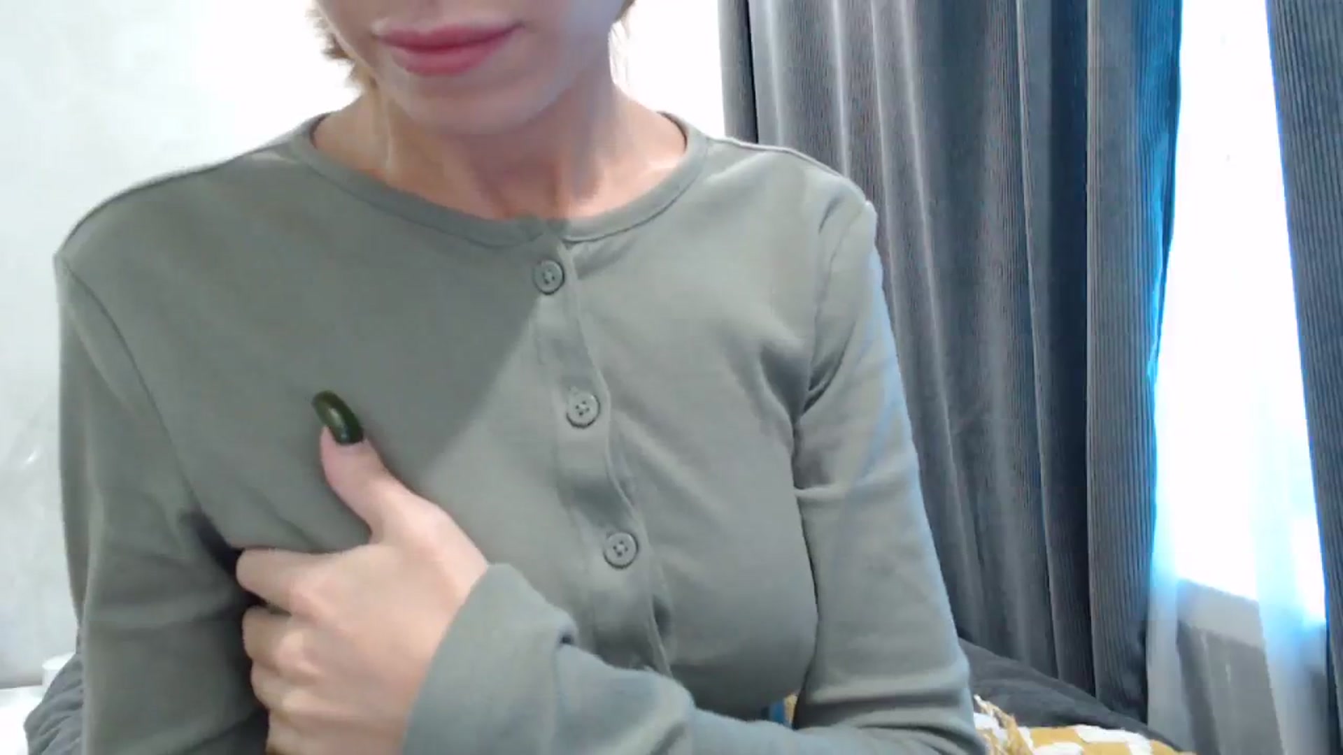 Gallery image thumbnail from Nora_Sweet's myfreecams stream on, 11/30/2023, 12:48 image 10 of 20
