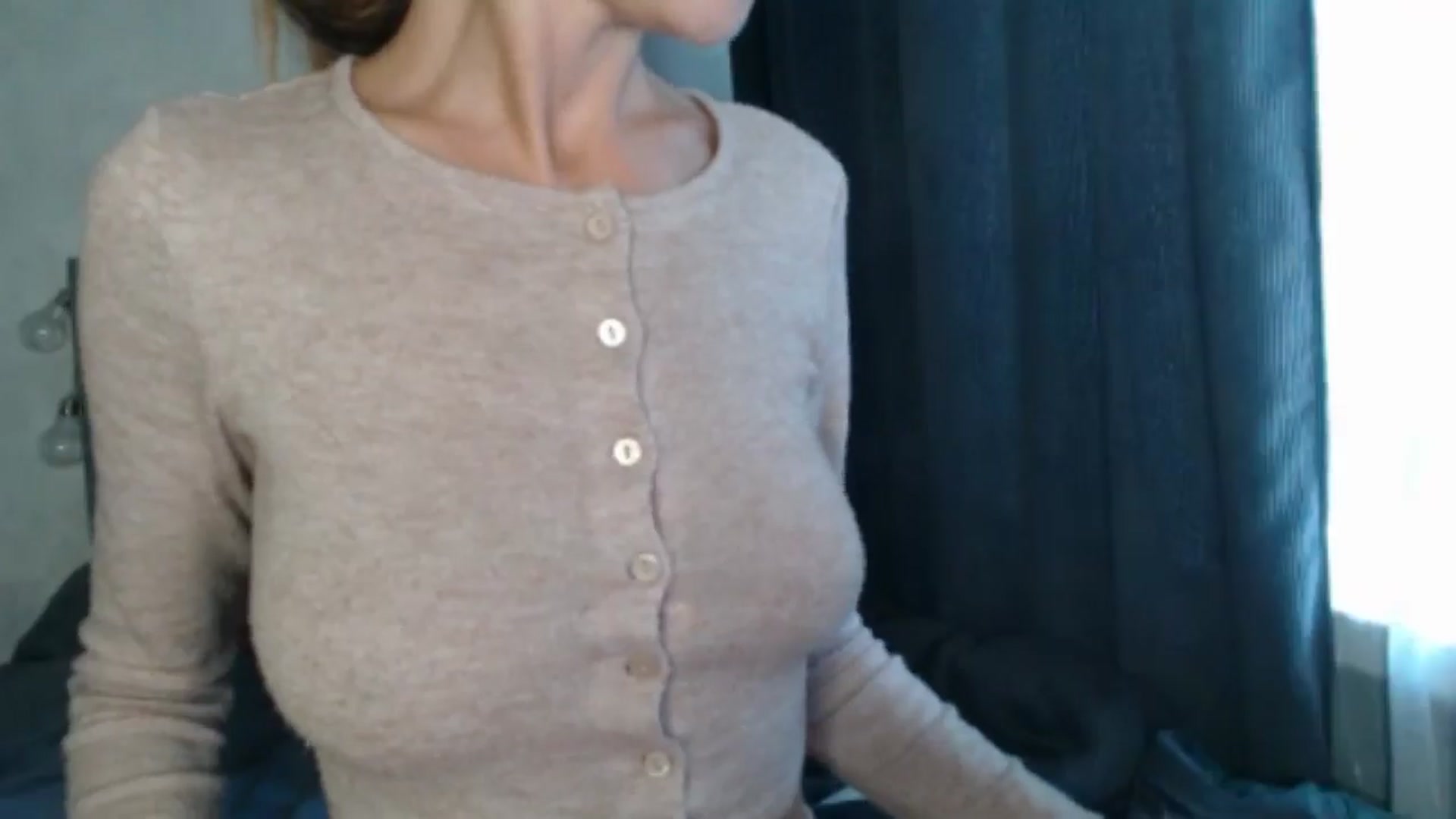 Gallery image thumbnail from Nora_Sweet's myfreecams stream on, 07/25/2024, 10:42 image 2 of 20