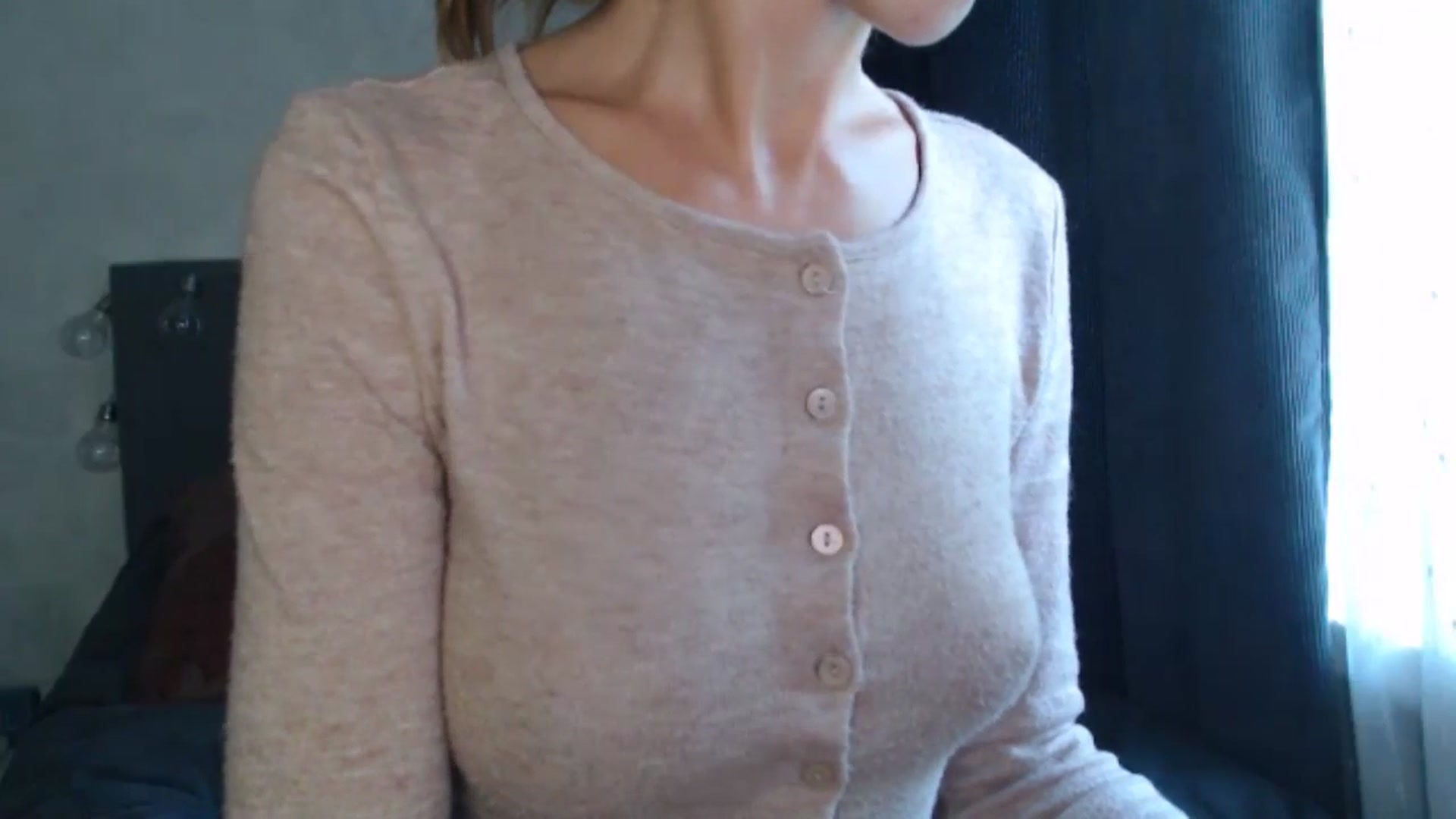 Gallery image thumbnail from Nora_Sweet's myfreecams stream on, 07/28/2024, 08:51 image 19 of 20