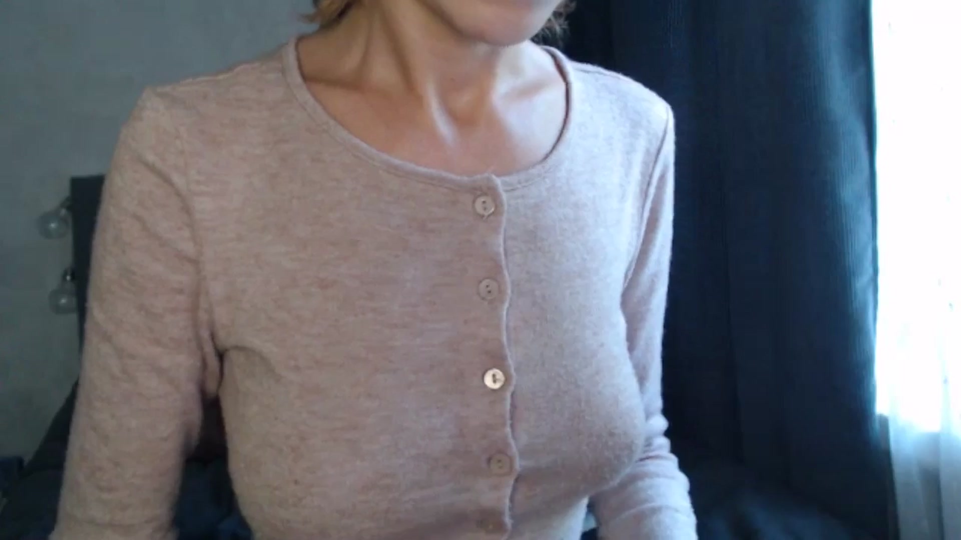 Gallery image thumbnail from Nora_Sweet's myfreecams stream on, 07/28/2024, 08:51 image 17 of 20