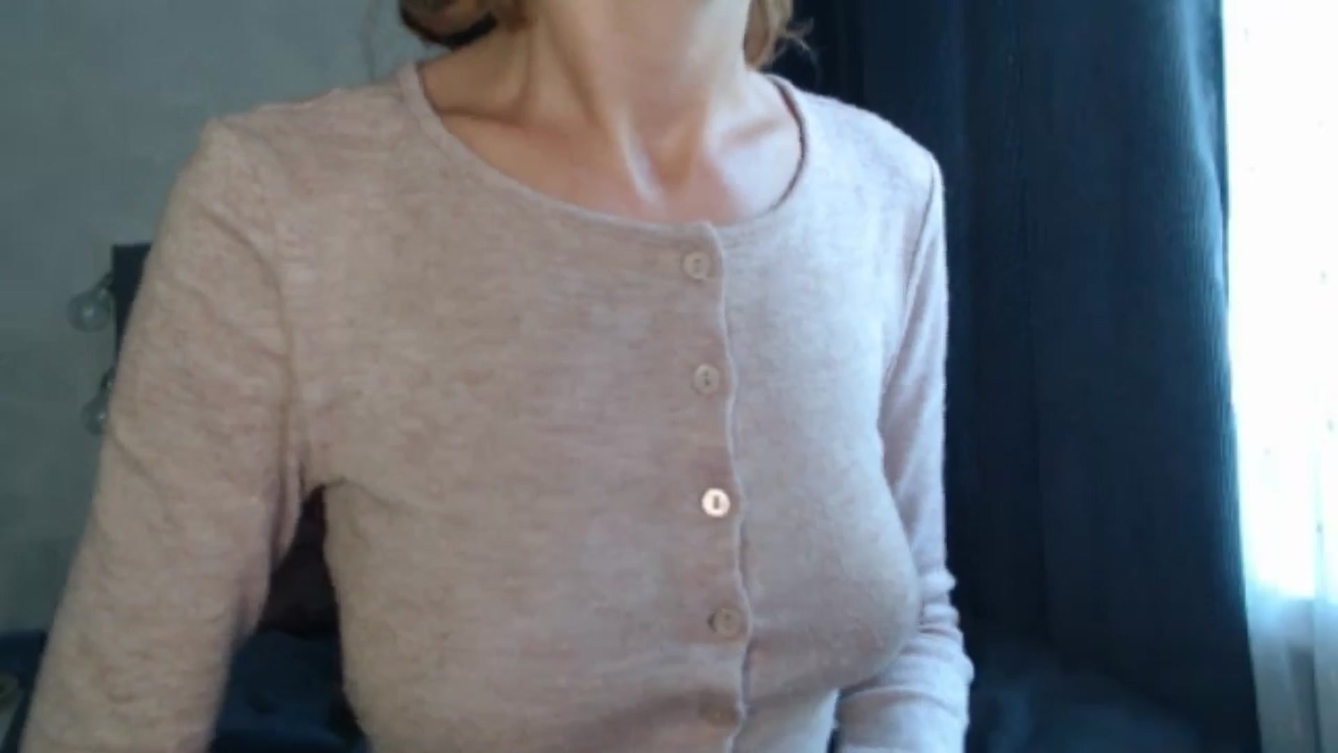 Gallery image thumbnail from Nora_Sweet's myfreecams stream on, 07/28/2024, 09:30 image 9 of 20