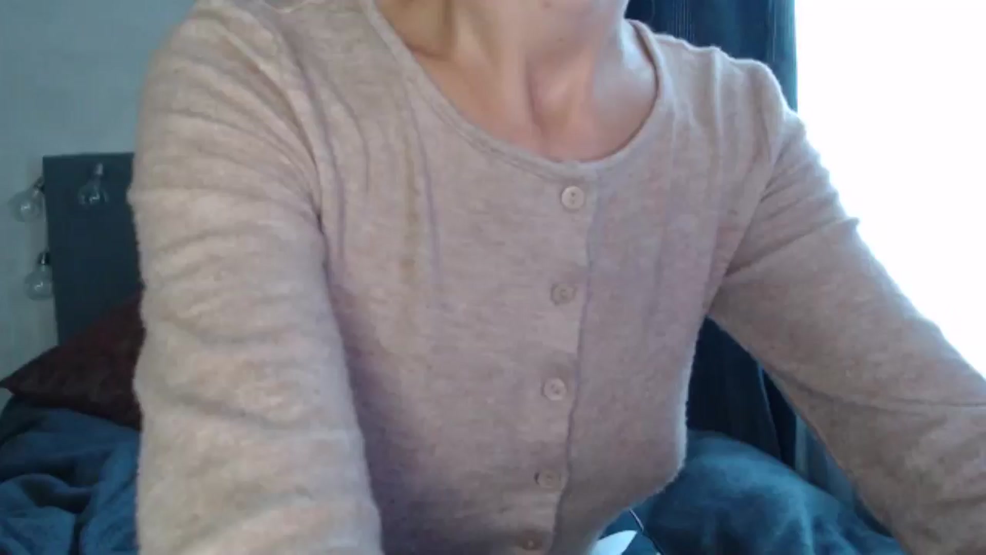 Gallery image thumbnail from Nora_Sweet's myfreecams stream on, 07/29/2024, 08:51 image 19 of 20