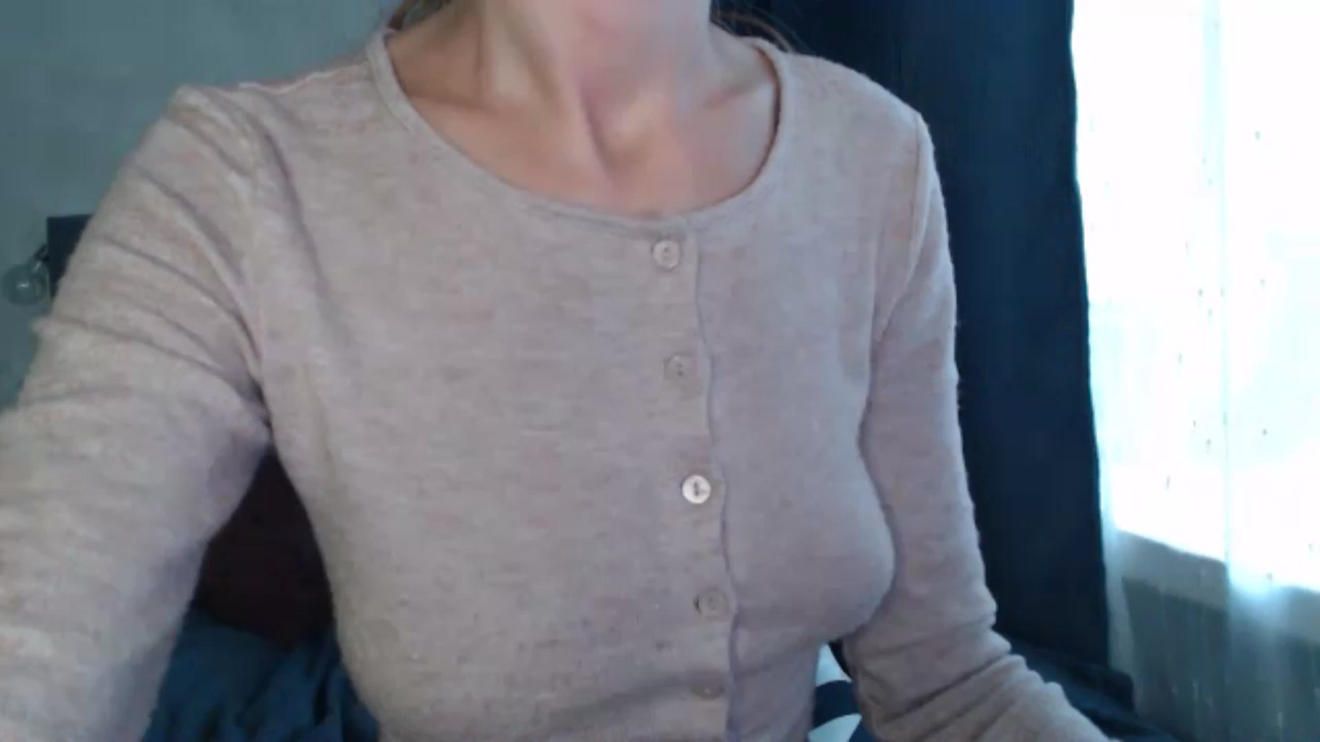 Gallery image thumbnail from Nora_Sweet's myfreecams stream on, 07/29/2024, 11:46 image 13 of 20