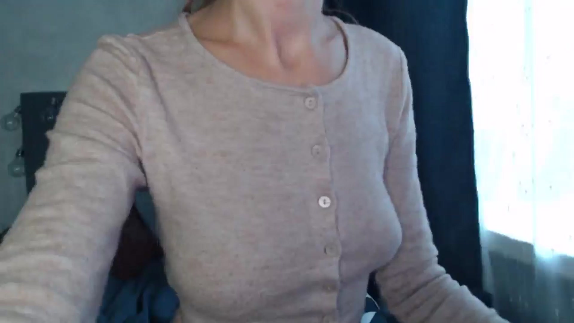 Gallery image thumbnail from Nora_Sweet's myfreecams stream on, 07/29/2024, 11:46 image 14 of 20