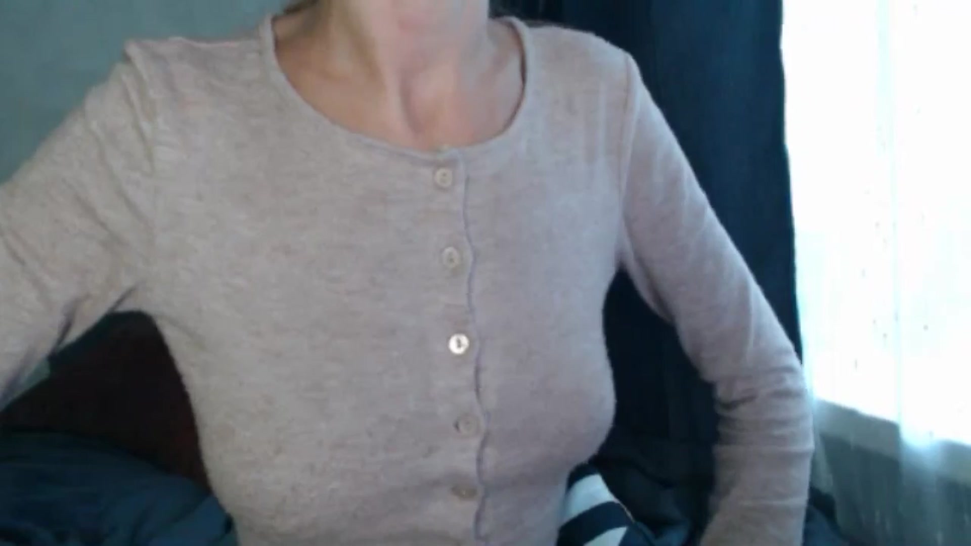 Gallery image thumbnail from Nora_Sweet's myfreecams stream on, 07/29/2024, 11:46 image 16 of 20