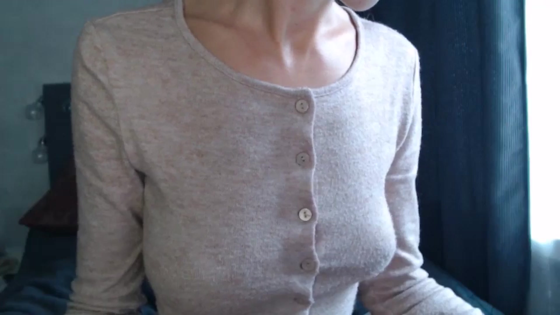 Gallery image thumbnail from Nora_Sweet's myfreecams stream on, 07/30/2024, 08:28 image 7 of 20