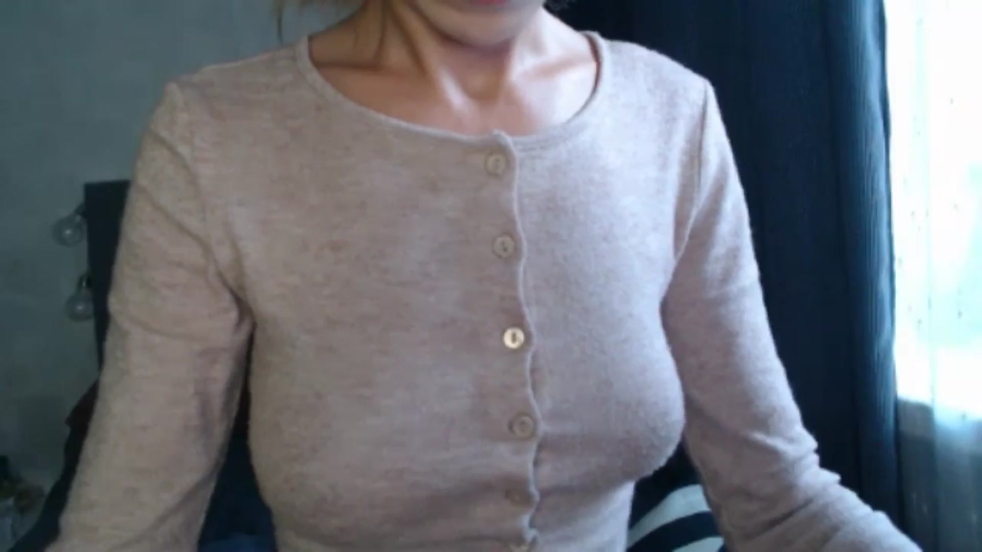 Gallery image thumbnail from Nora_Sweet's myfreecams stream on, 07/30/2024, 11:30 image 18 of 20