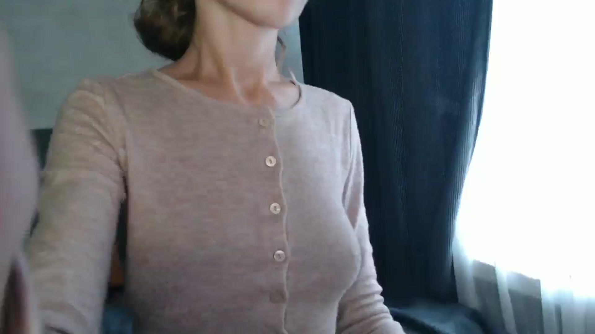 Gallery image thumbnail from Nora_Sweet's myfreecams stream on, 08/04/2024, 09:25 image 15 of 20