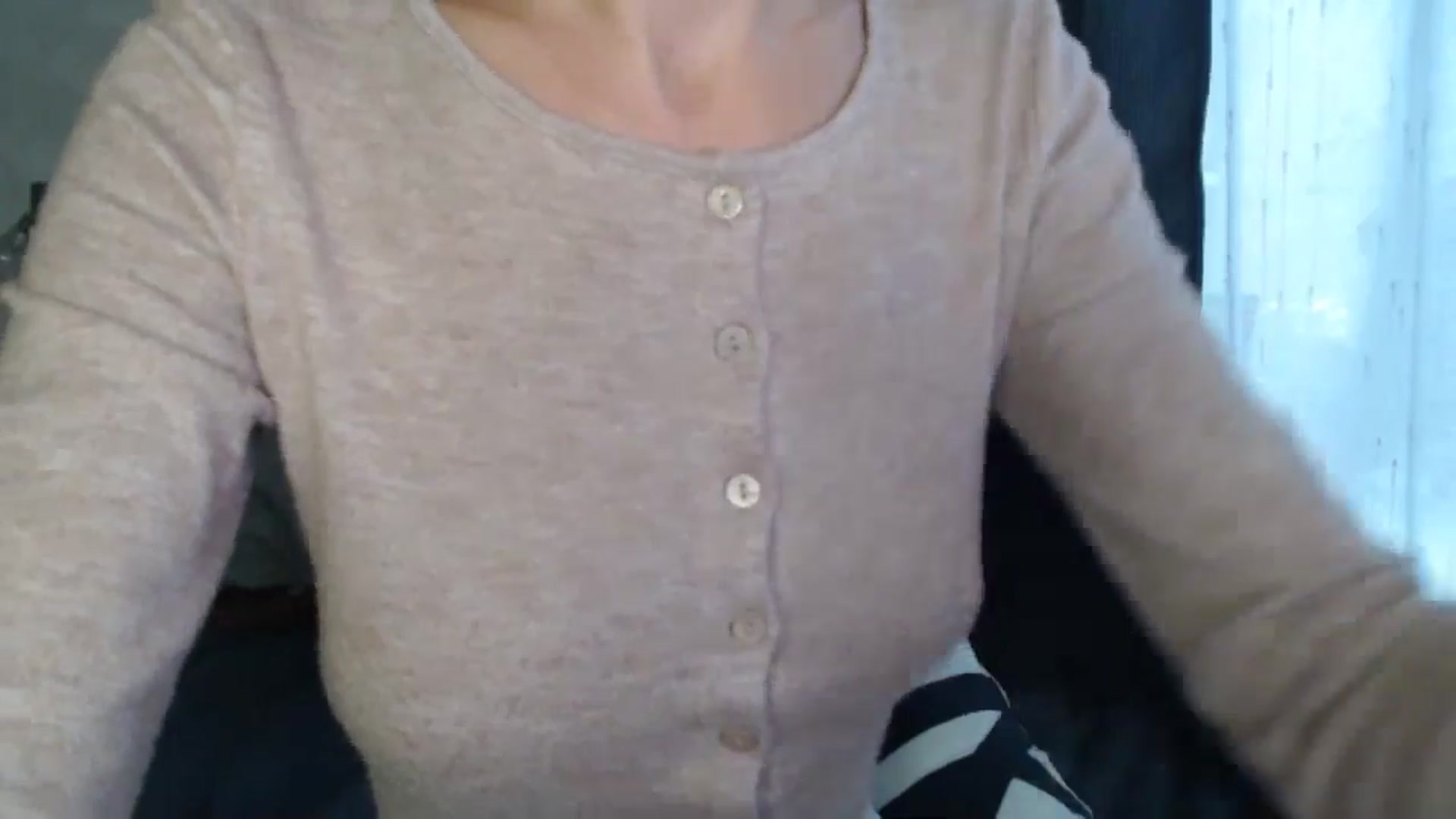 Gallery image thumbnail from Nora_Sweet's myfreecams stream on, 08/04/2024, 11:38 image 14 of 20
