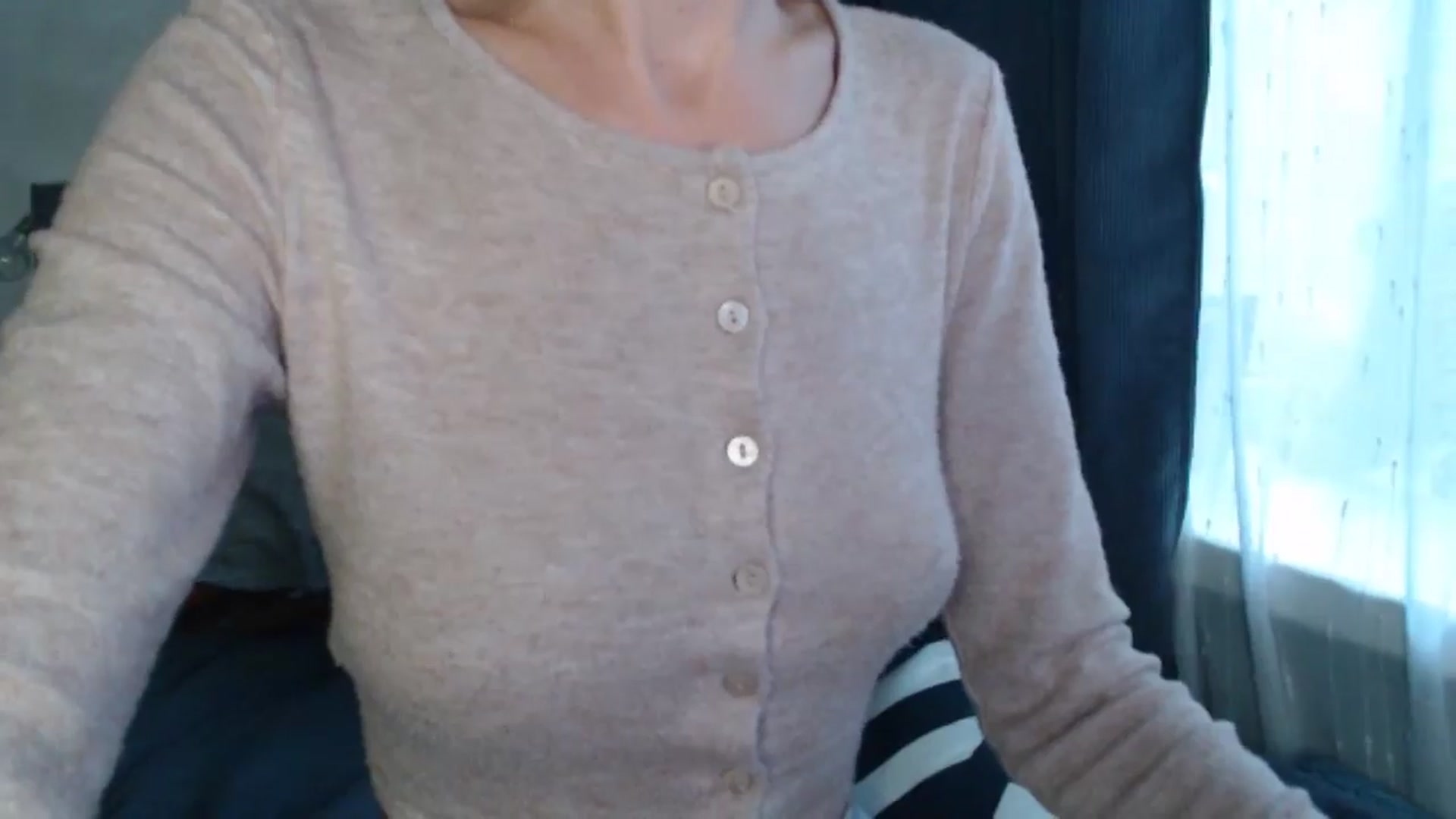Gallery image thumbnail from Nora_Sweet's myfreecams stream on, 08/04/2024, 11:38 image 12 of 20