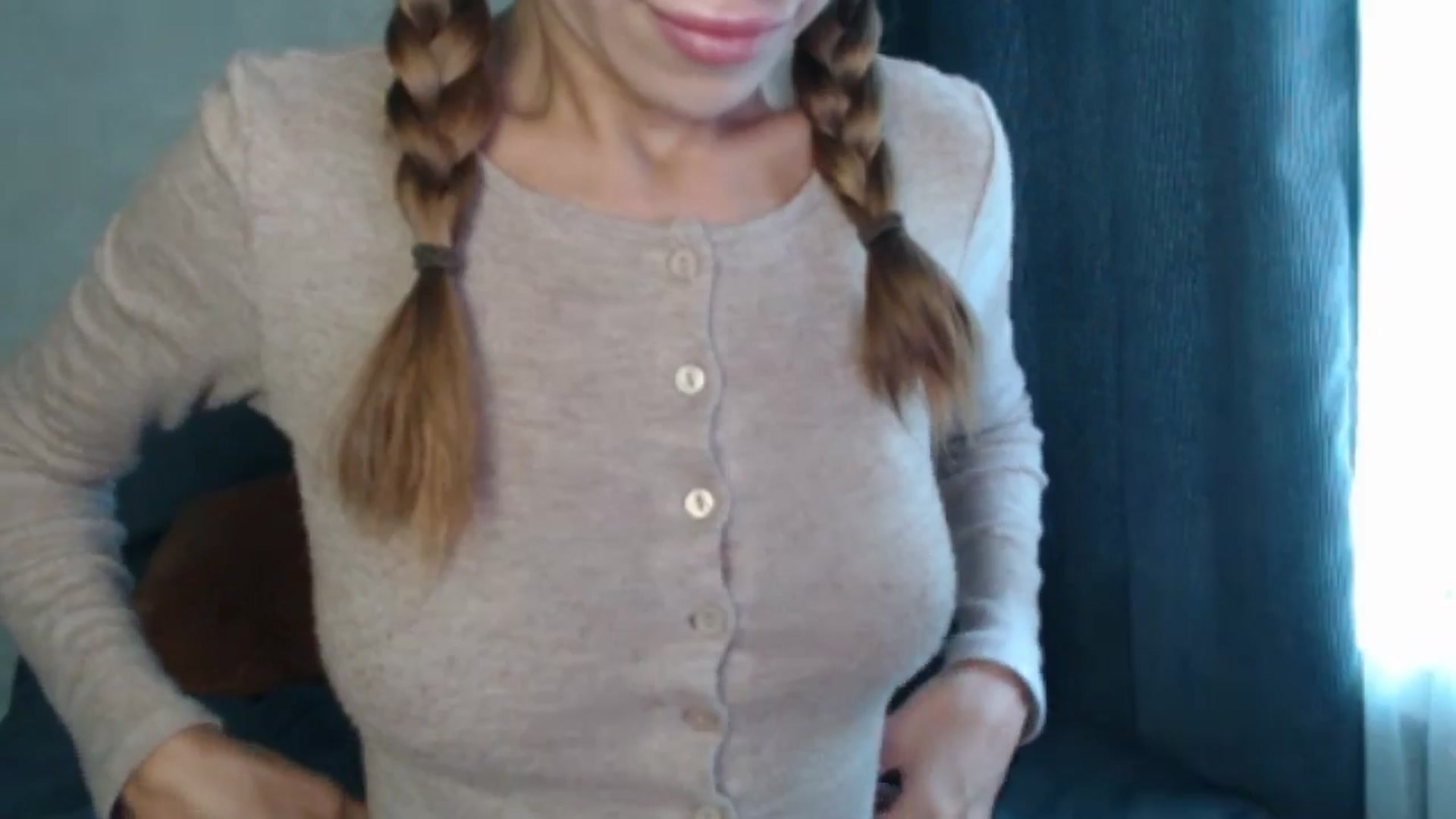 Gallery image thumbnail from Nora_Sweet's myfreecams stream on, 08/06/2024, 09:21 image 5 of 20