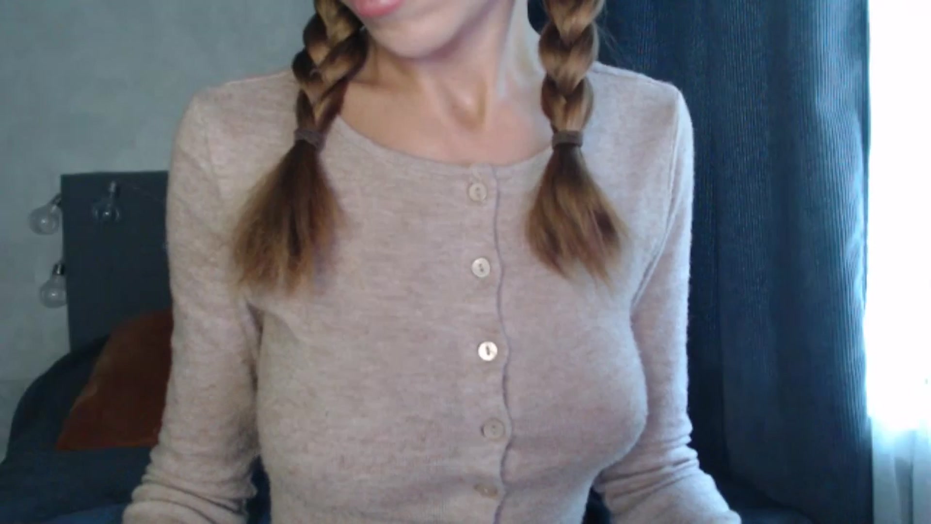 Gallery image thumbnail from Nora_Sweet's myfreecams stream on, 08/06/2024, 09:21 image 4 of 20