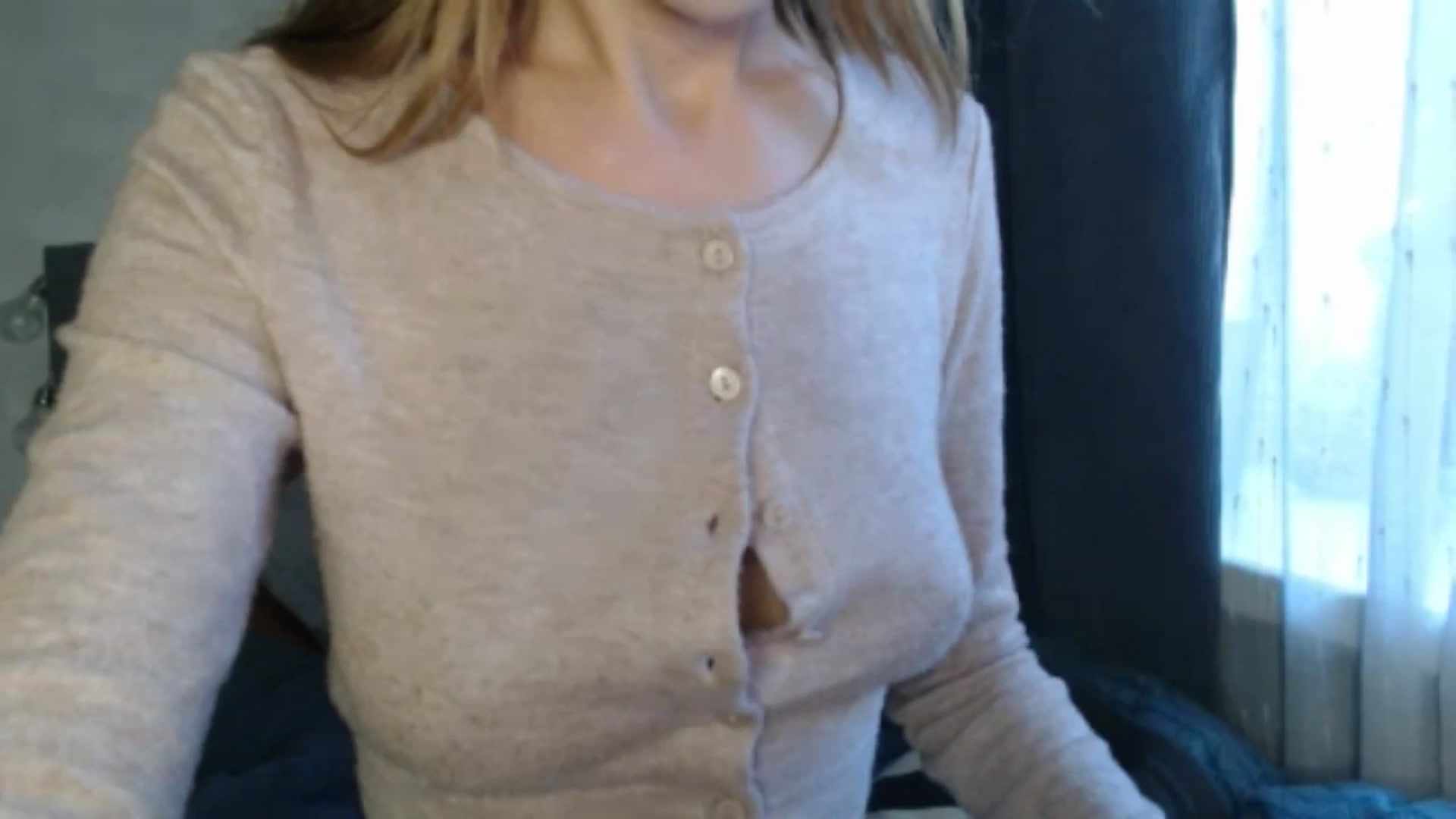 Gallery image thumbnail from Nora_Sweet's myfreecams stream on, 08/09/2024, 14:23 image 12 of 20