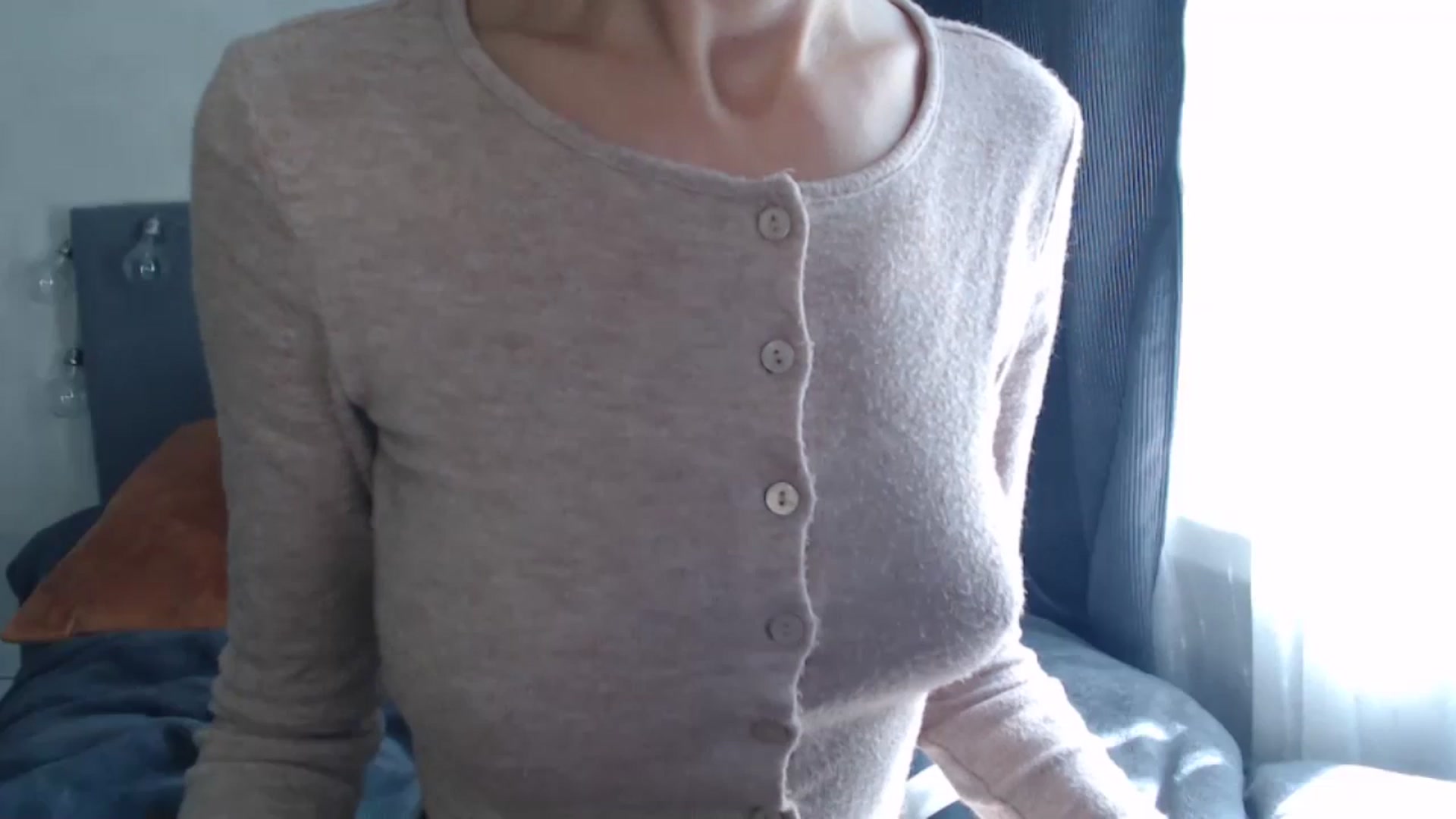 Gallery image thumbnail from Nora_Sweet's myfreecams stream on, 08/12/2024, 07:19 image 11 of 20